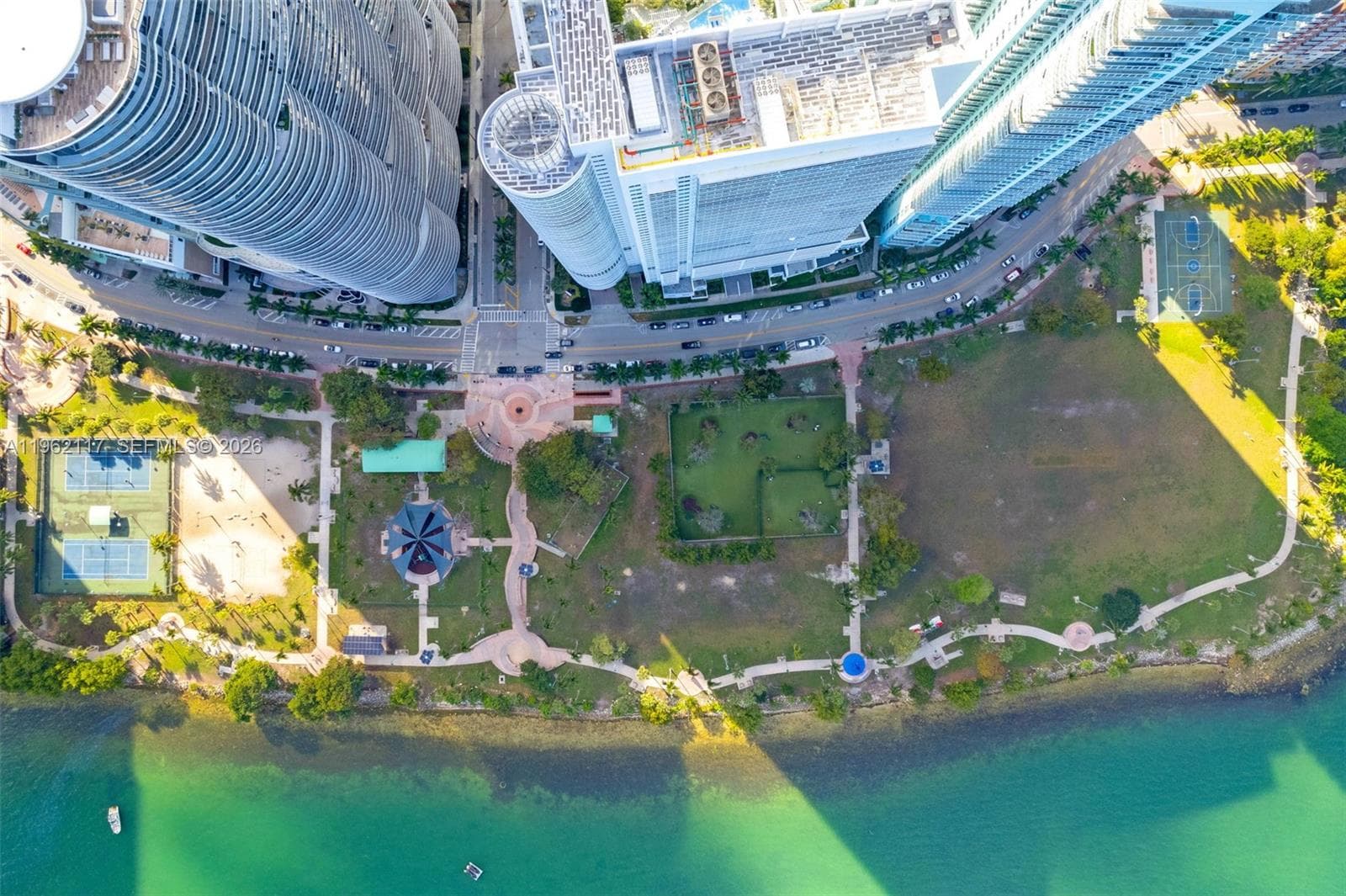 2000 N Bayshore Dr # 909, Miami FL 33137 — 28
