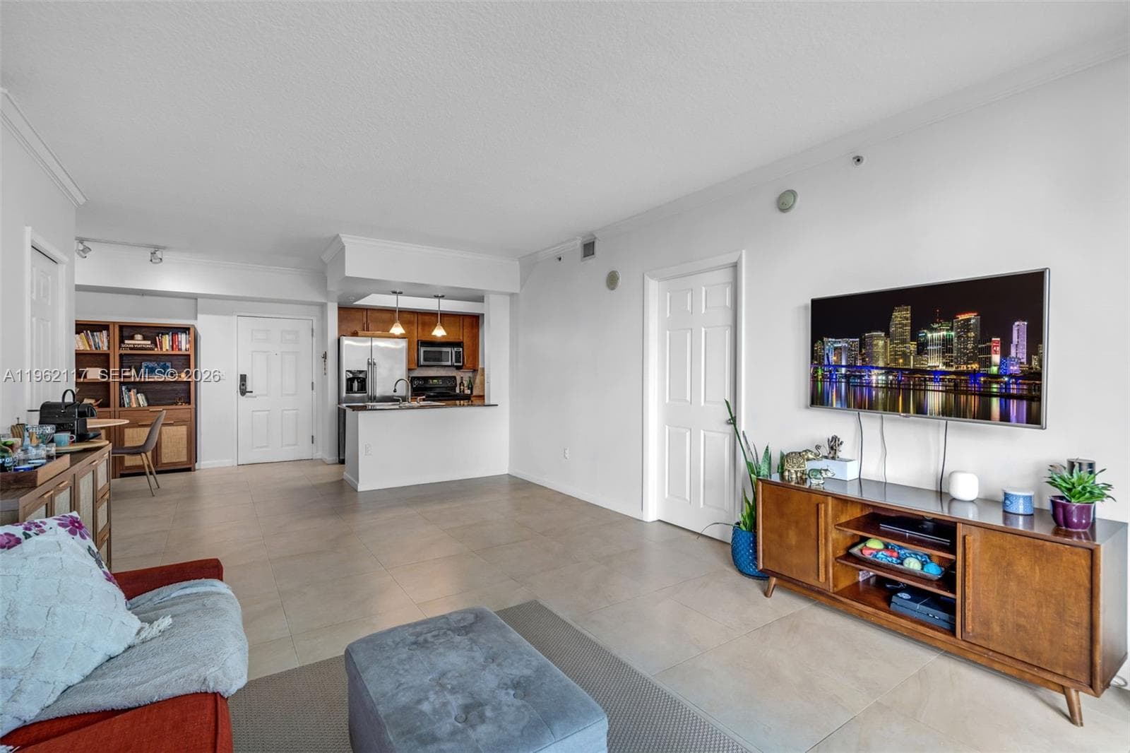 2000 N Bayshore Dr # 909, Miami FL 33137 — 5