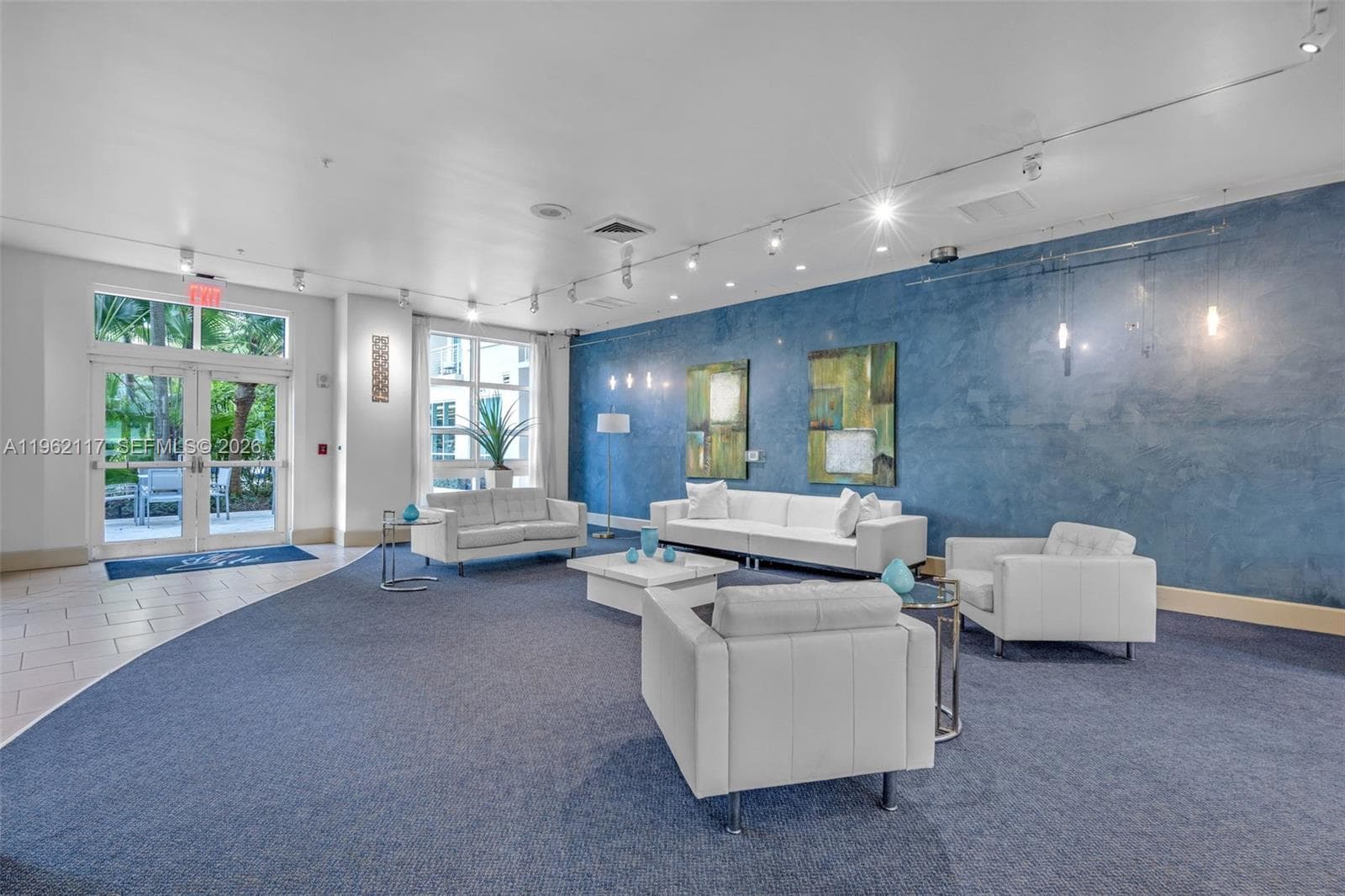 2000 N Bayshore Dr # 909, Miami FL 33137 — 33
