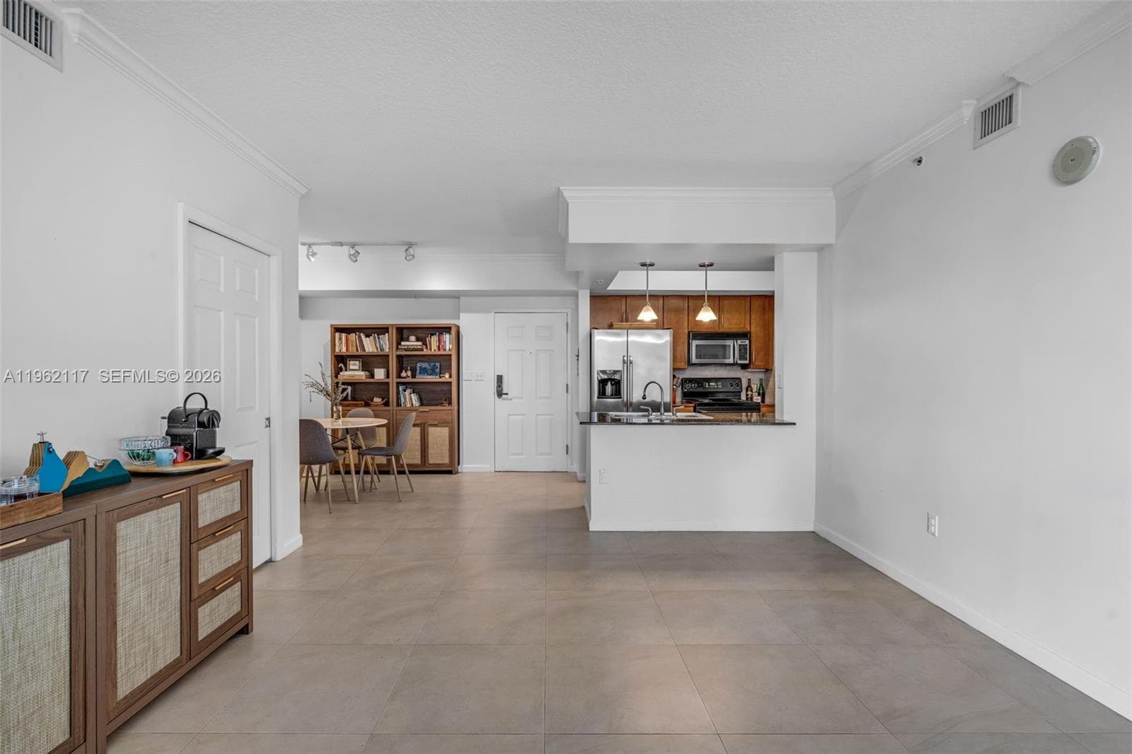 2000 N Bayshore Dr # 909, Miami FL 33137 — 14