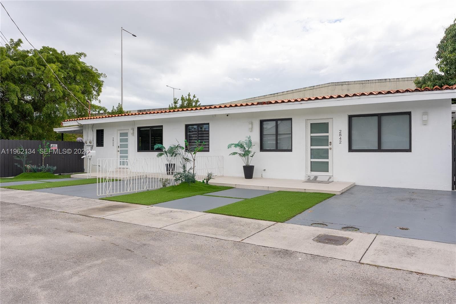 2840-2842 NW 13th St, Miami FL 33125 — 2