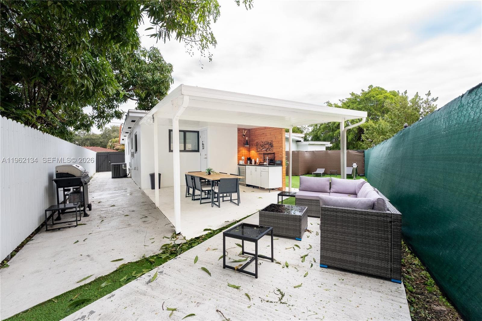 2840-2842 NW 13th St, Miami FL 33125 — 28