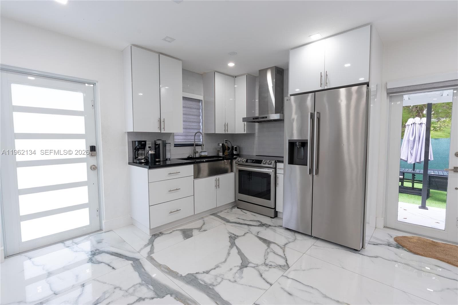 2840-2842 NW 13th St, Miami FL 33125 — 5