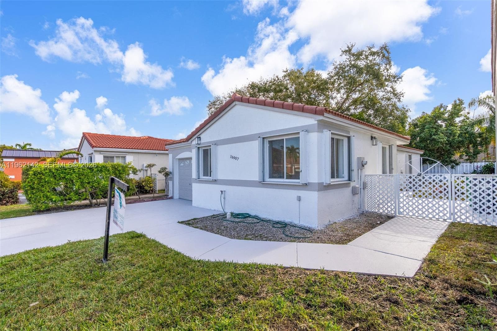 16907 SW 142nd Pl, Miami FL 33177 — 2