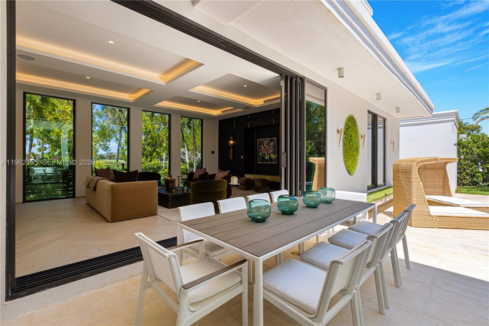 2499 N Meridian Ave, Miami Beach FL 33140 — 32