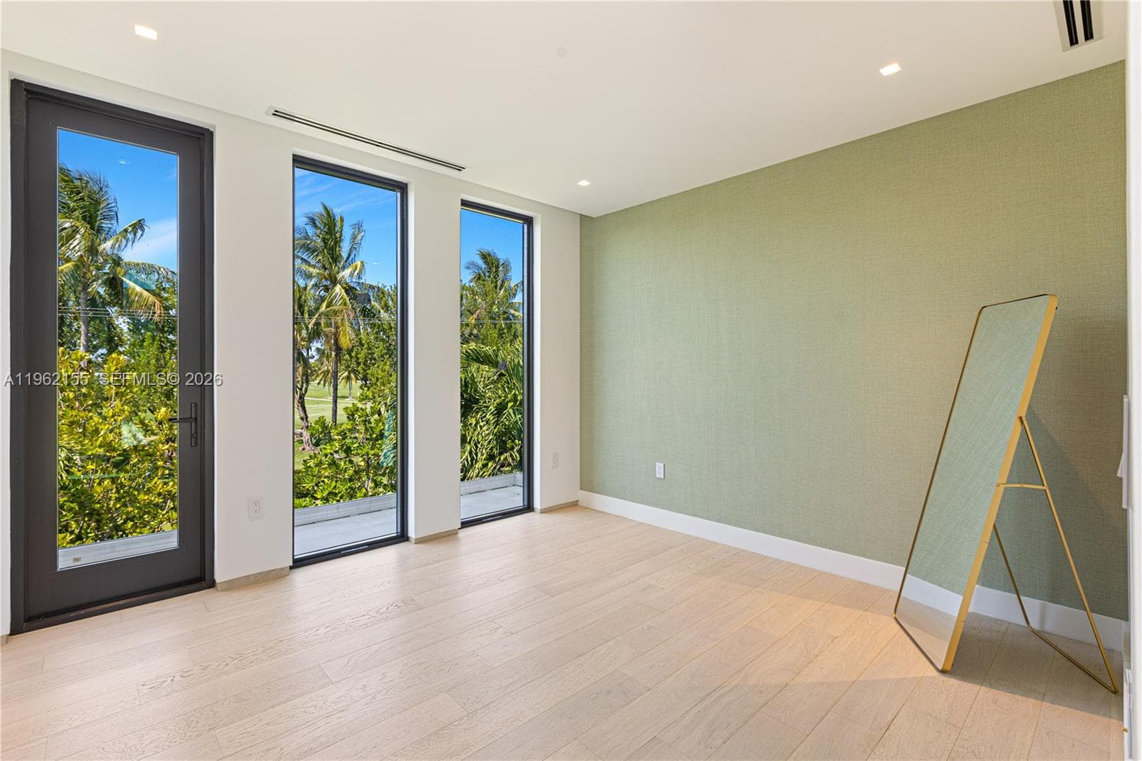 2499 N Meridian Ave, Miami Beach FL 33140 — 49
