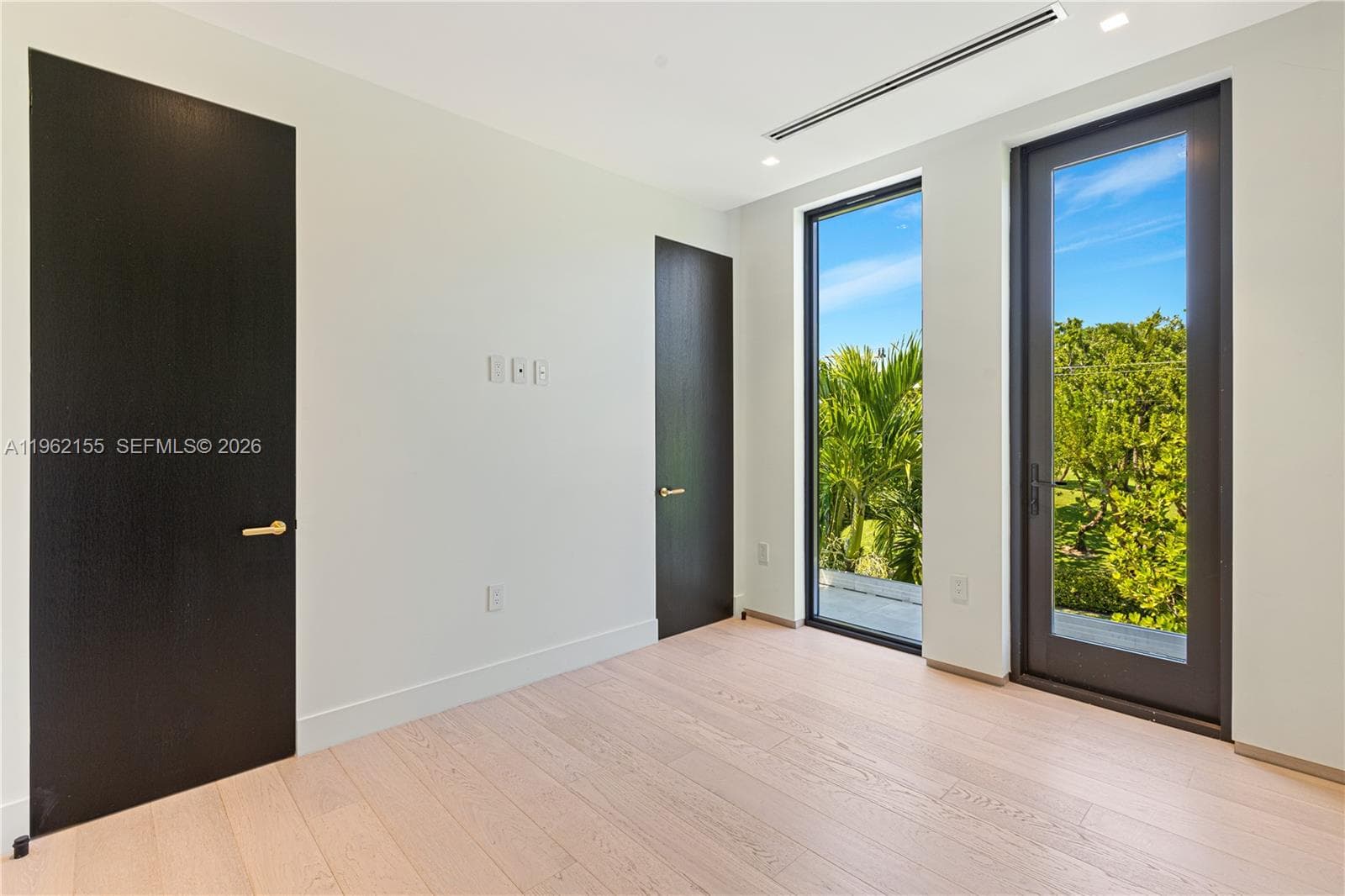 2499 N Meridian Ave, Miami Beach FL 33140 — 51