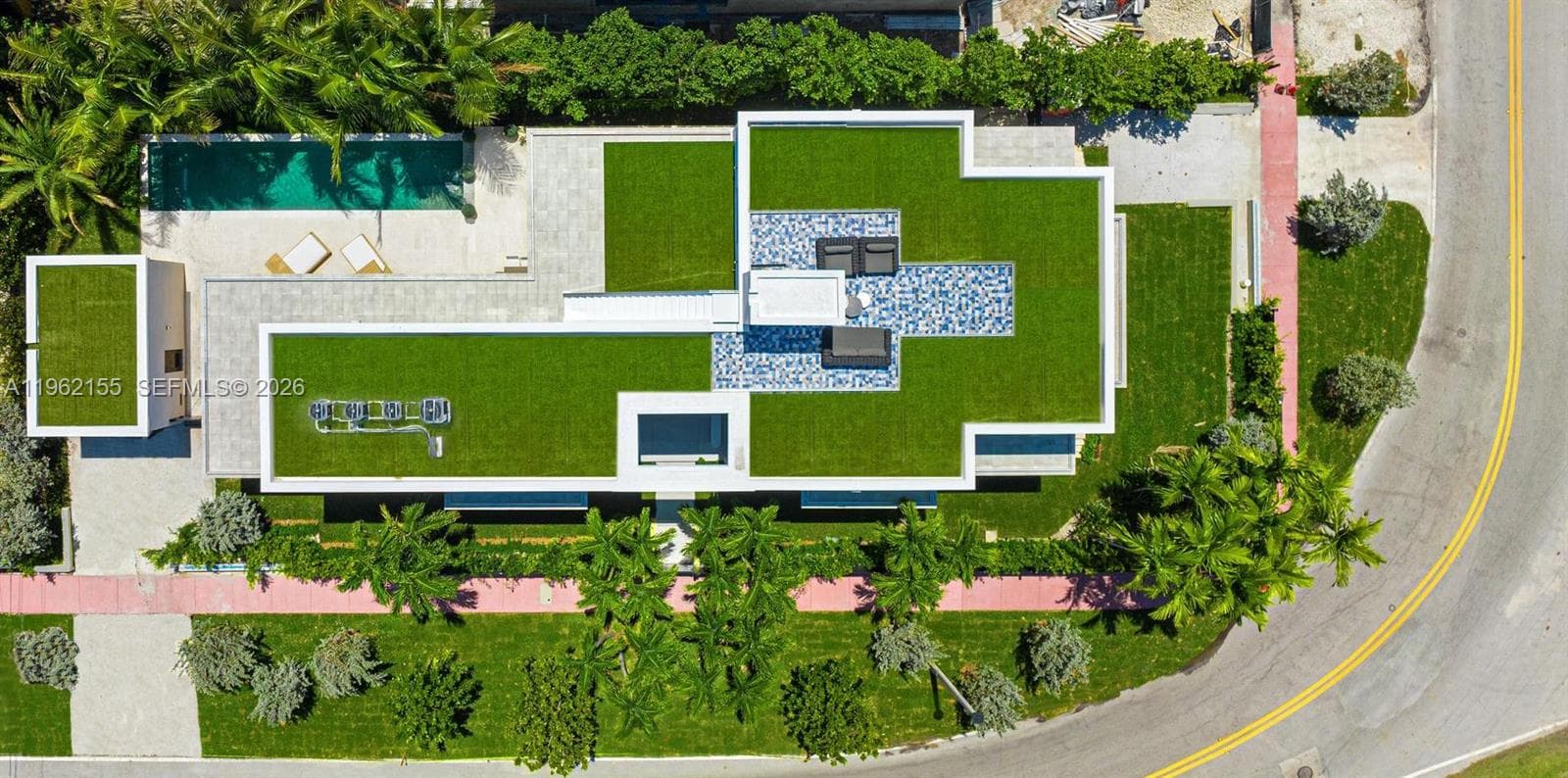 2499 N Meridian Ave, Miami Beach FL 33140 — 59