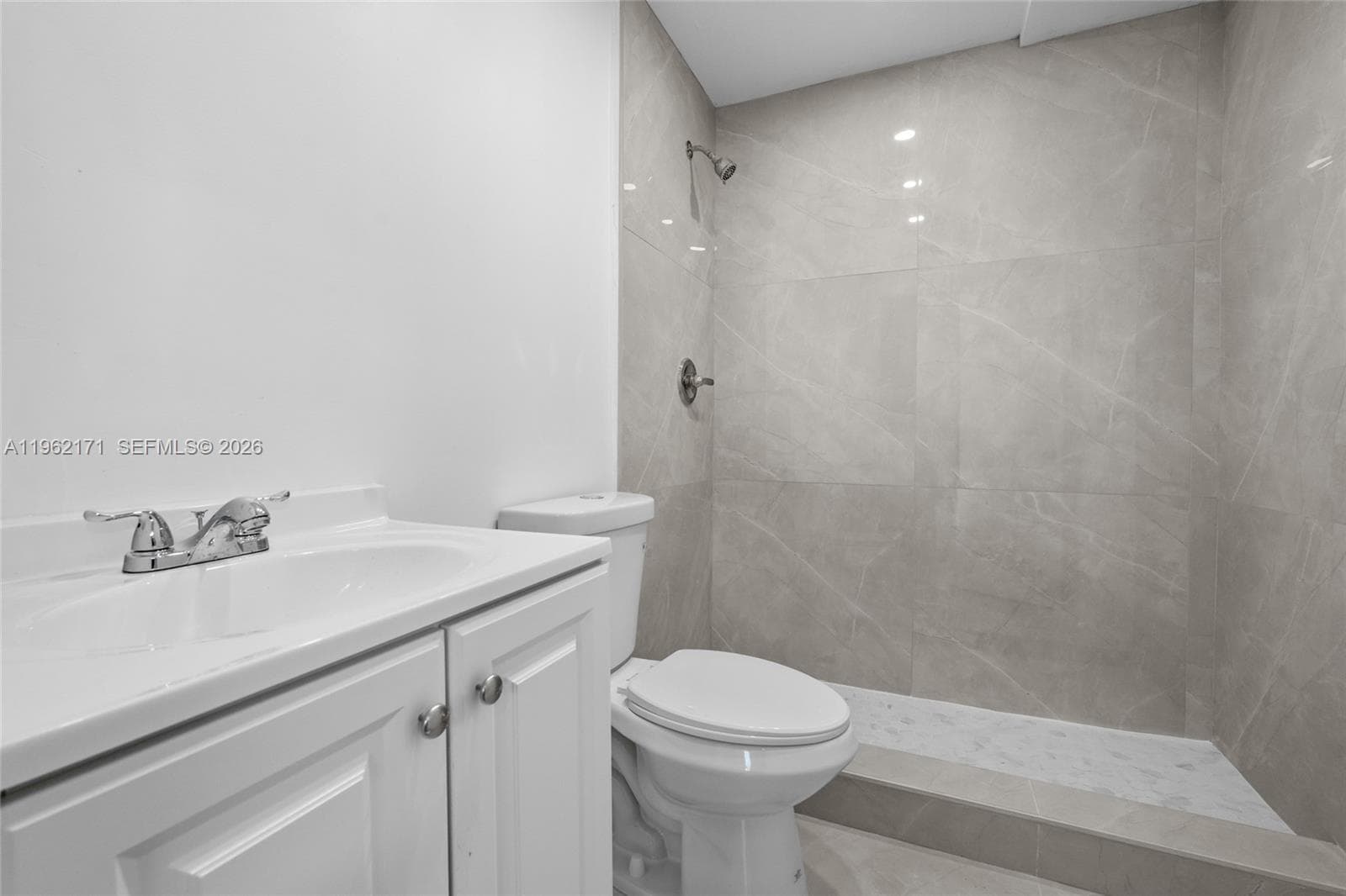 201 S Biscayne River Dr #0, Miami FL 33169 — 52