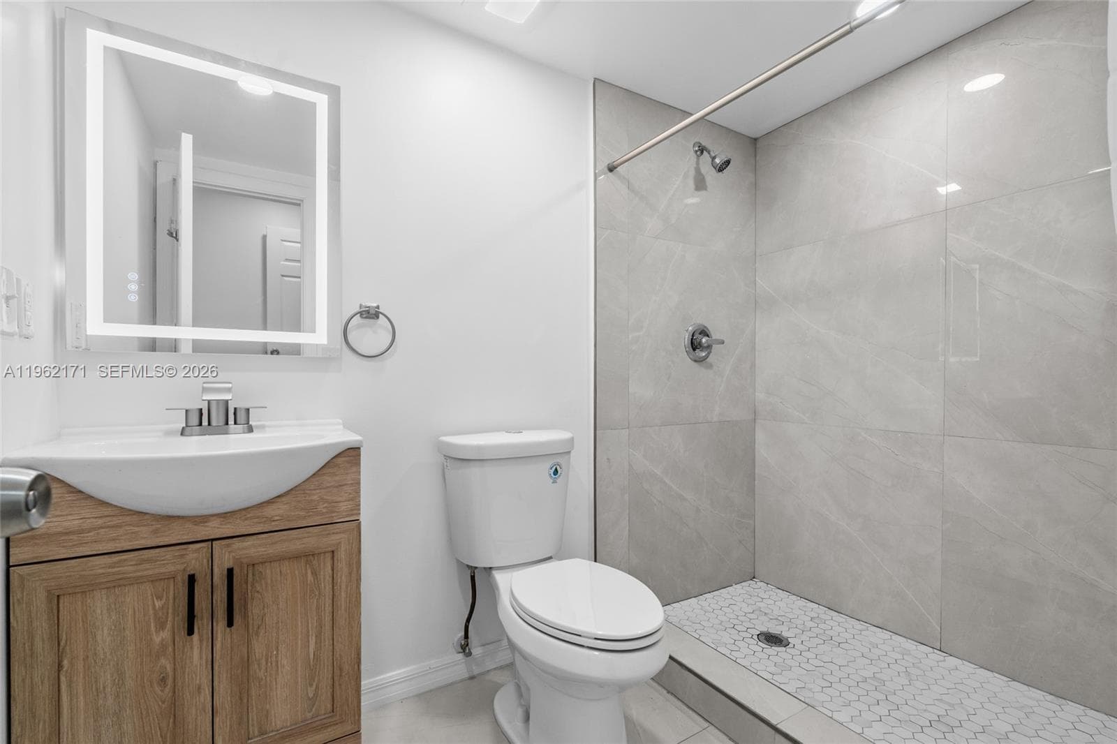 201 S Biscayne River Dr #0, Miami FL 33169 — 20