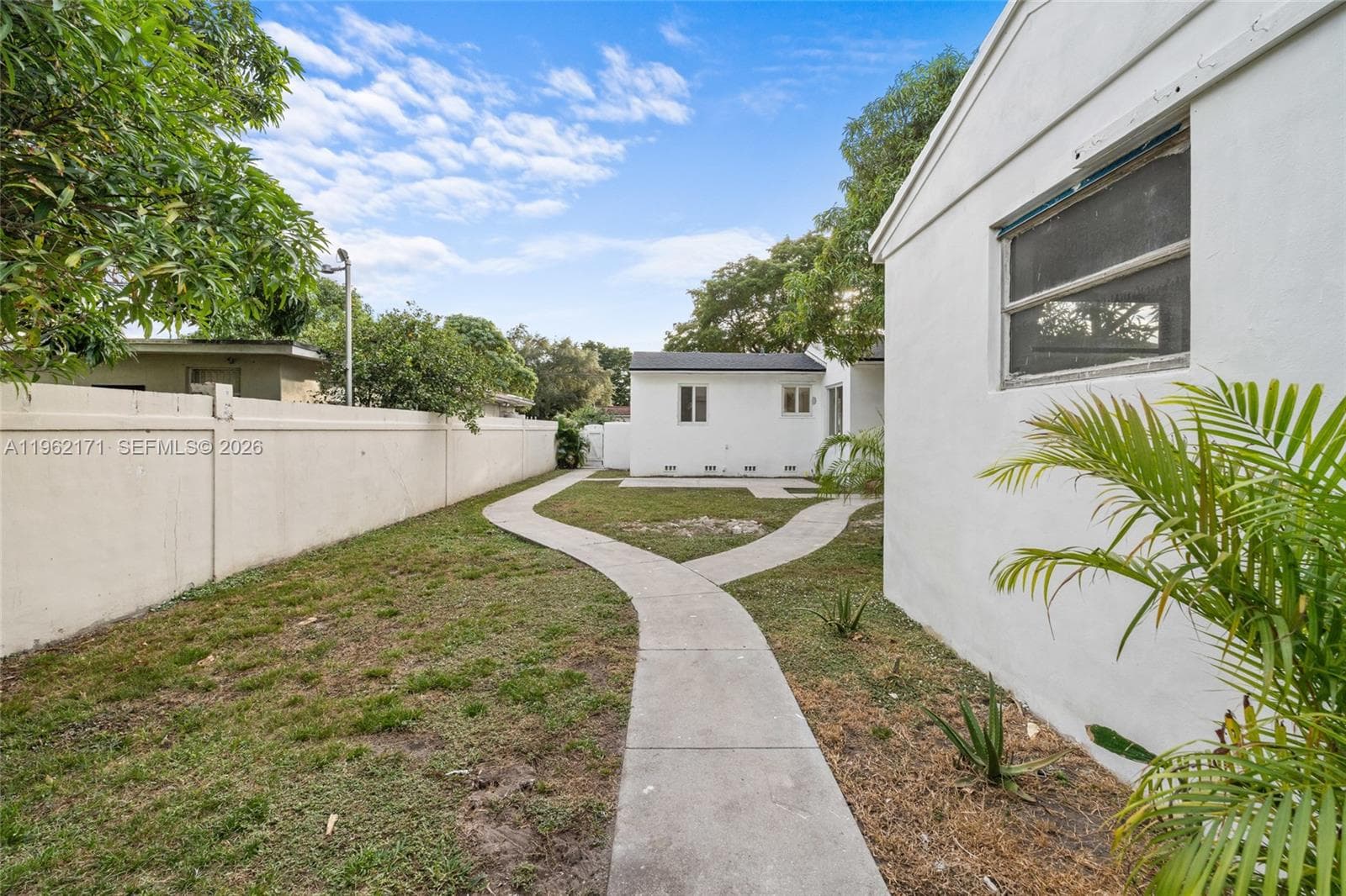 201 S Biscayne River Dr #0, Miami FL 33169 — 33