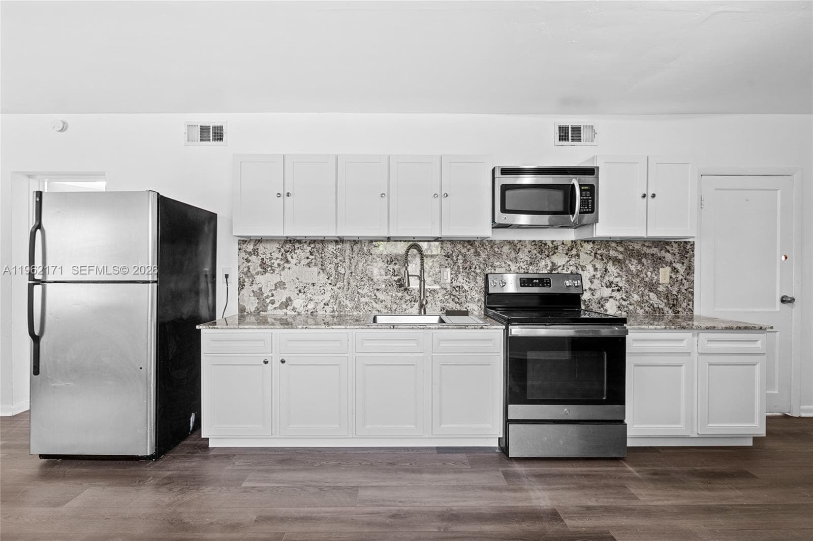 201 S Biscayne River Dr #0, Miami FL 33169 — 39
