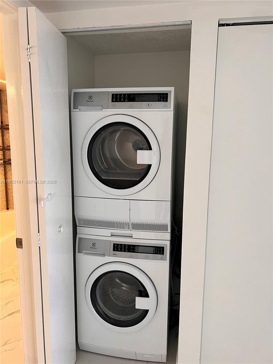 210 174th St # 912, Sunny Isles Beach FL 33160 — 17