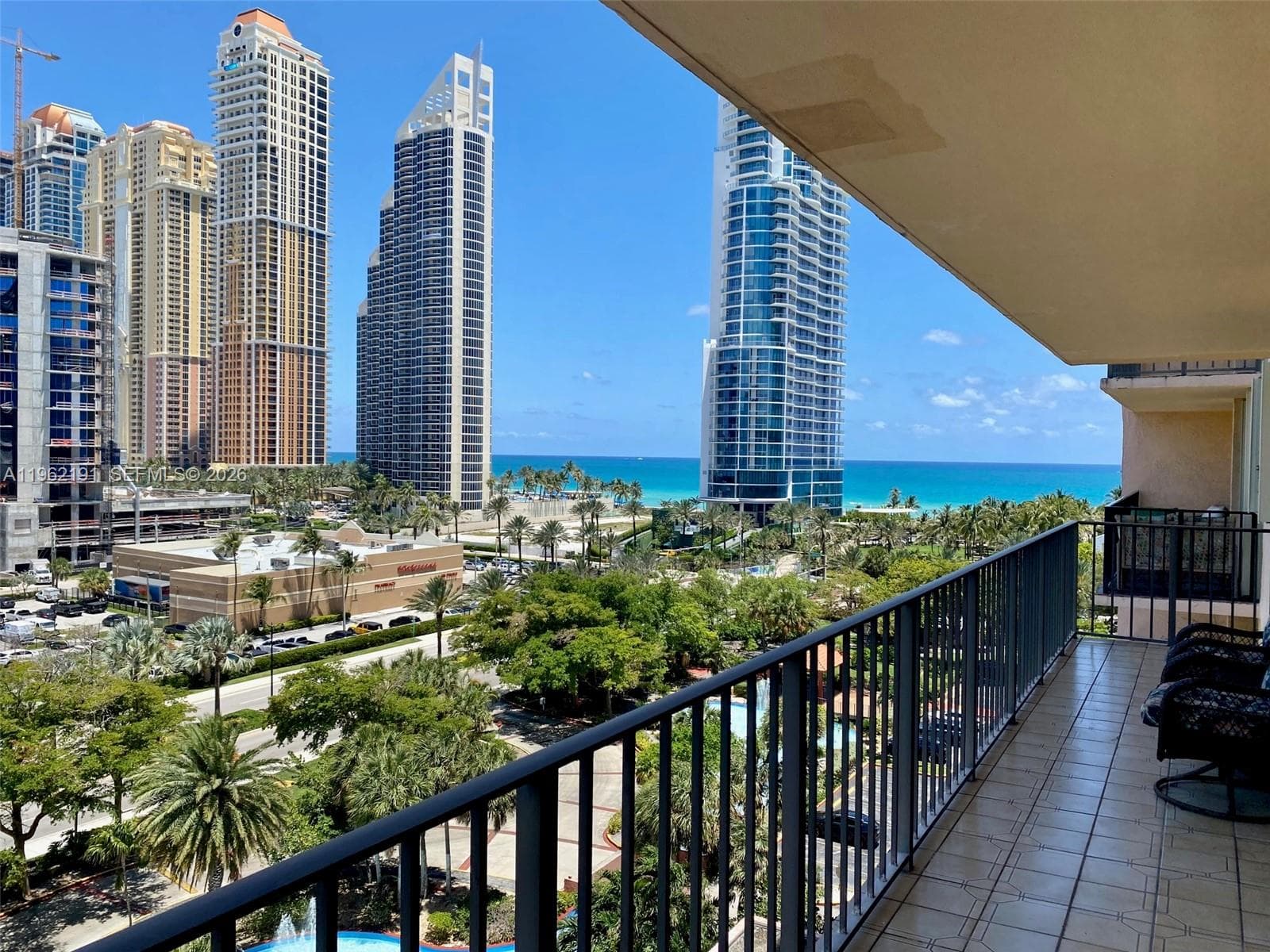 210 174th St # 912, Sunny Isles Beach FL 33160 — 1