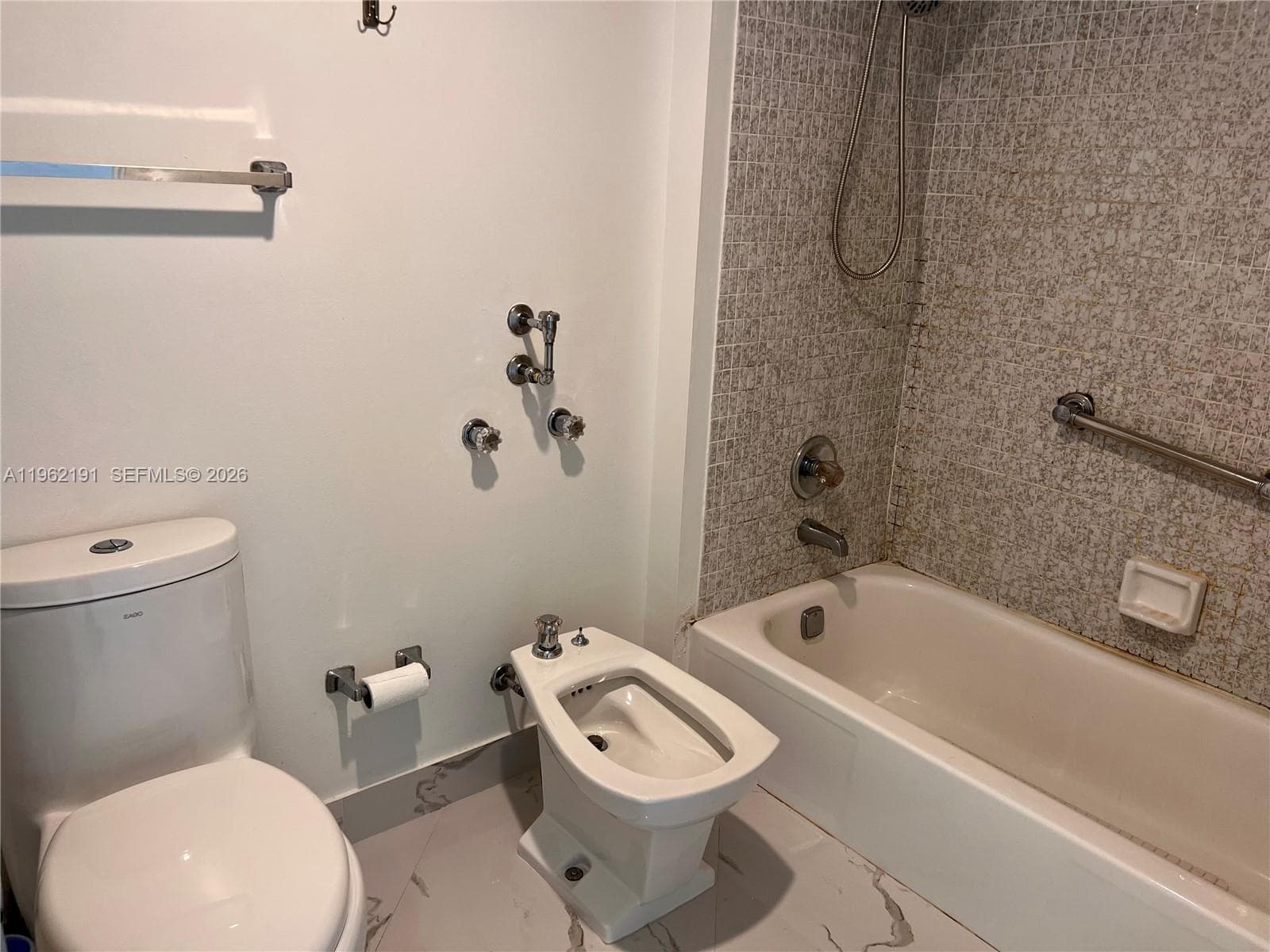 210 174th St # 912, Sunny Isles Beach FL 33160 — 10