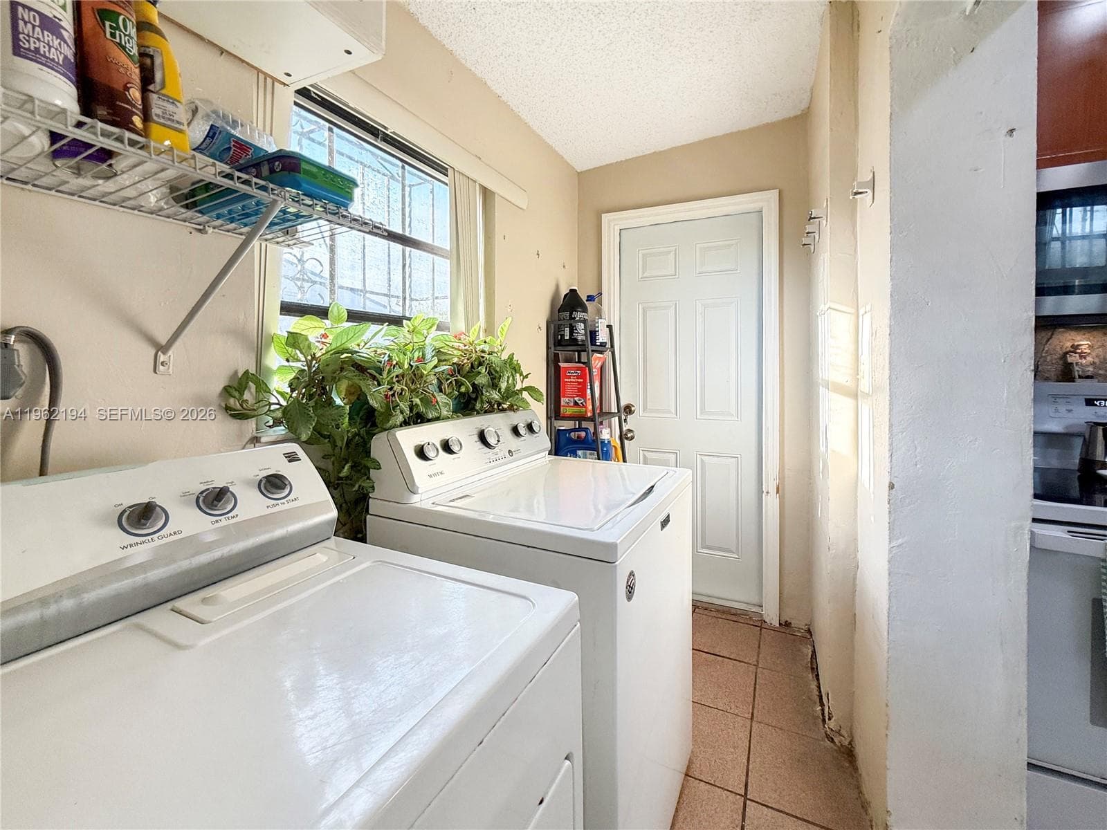 8891 SW 28th St, Miami FL 33165 — 8