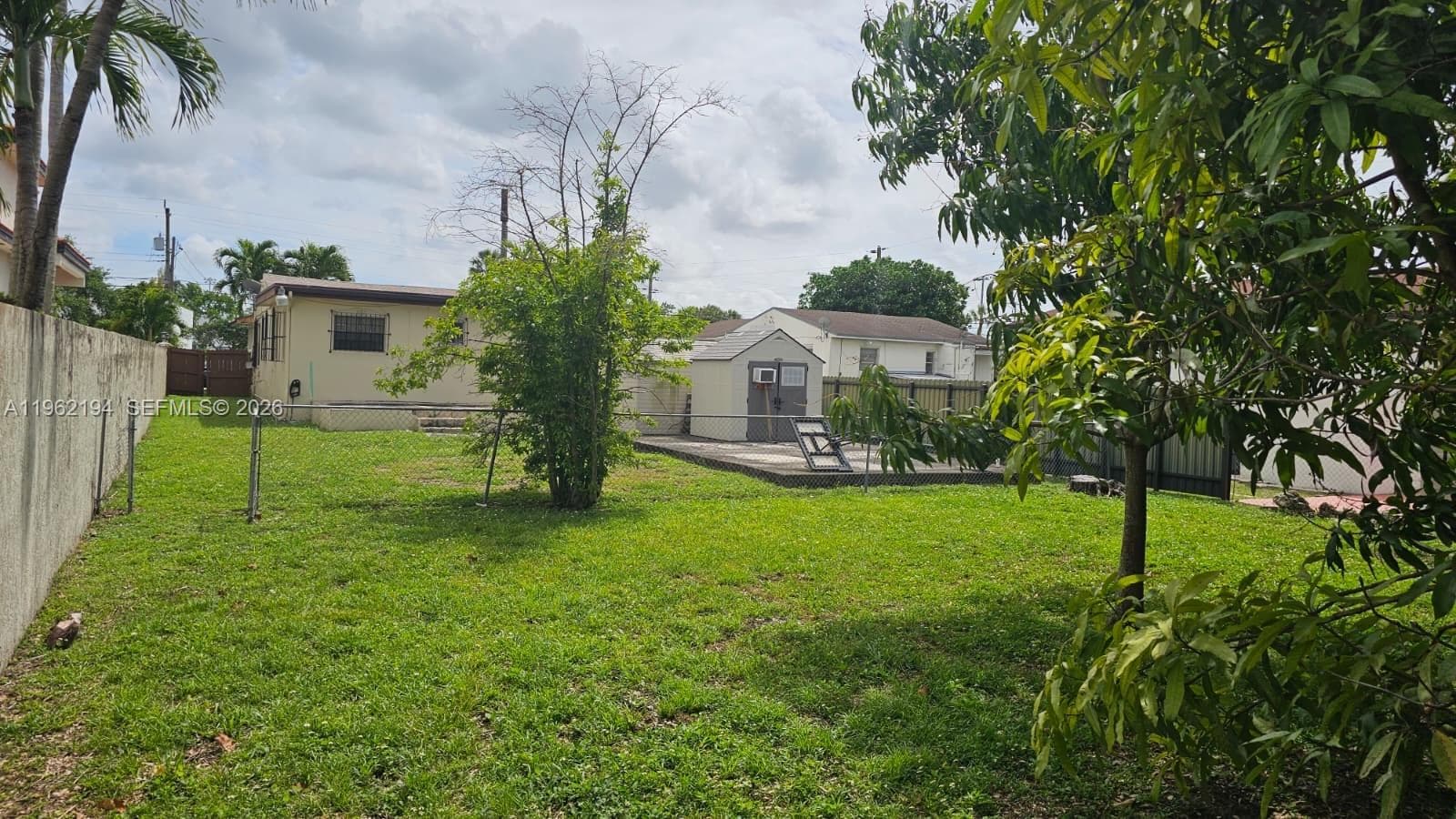 8891 SW 28th St, Miami FL 33165 — 25
