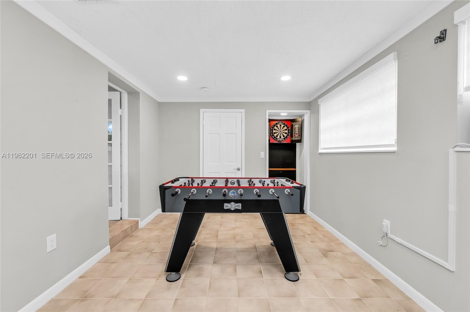 21320 NE 25th Court, Miami FL 33180 — 27