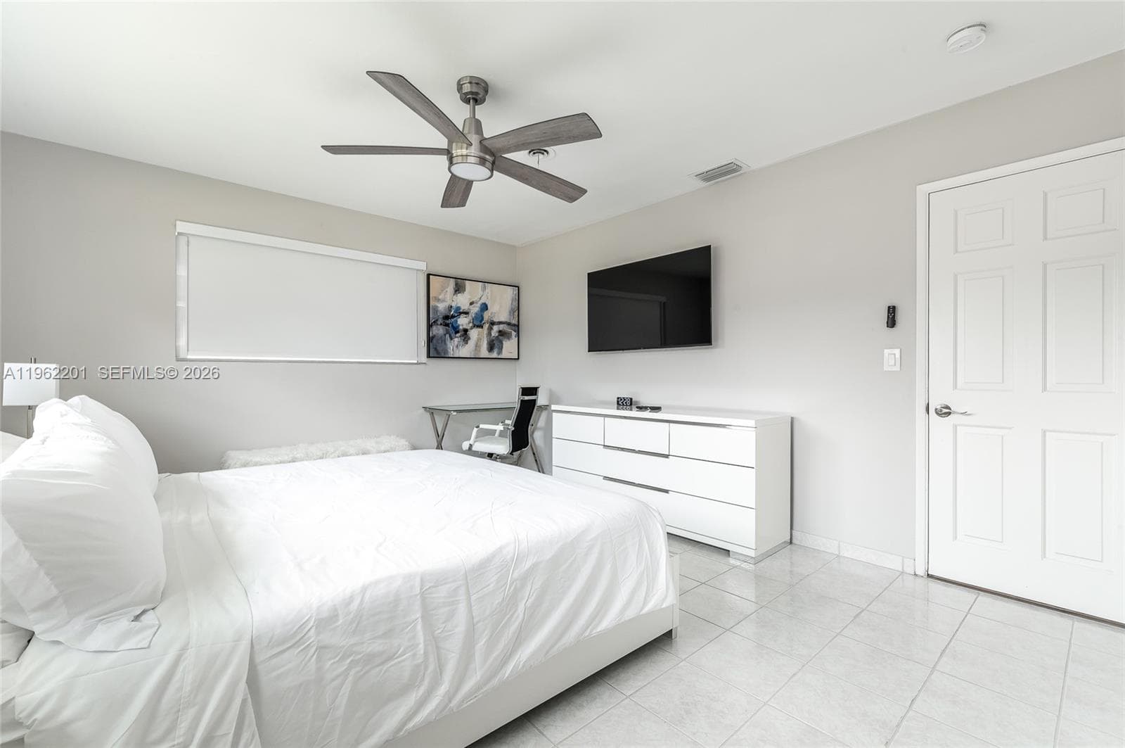 21320 NE 25th Court, Miami FL 33180 — 17