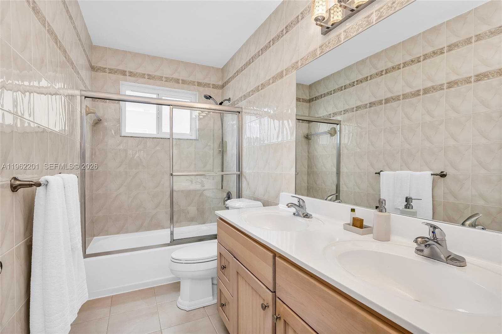 21320 NE 25th Court, Miami FL 33180 — 22