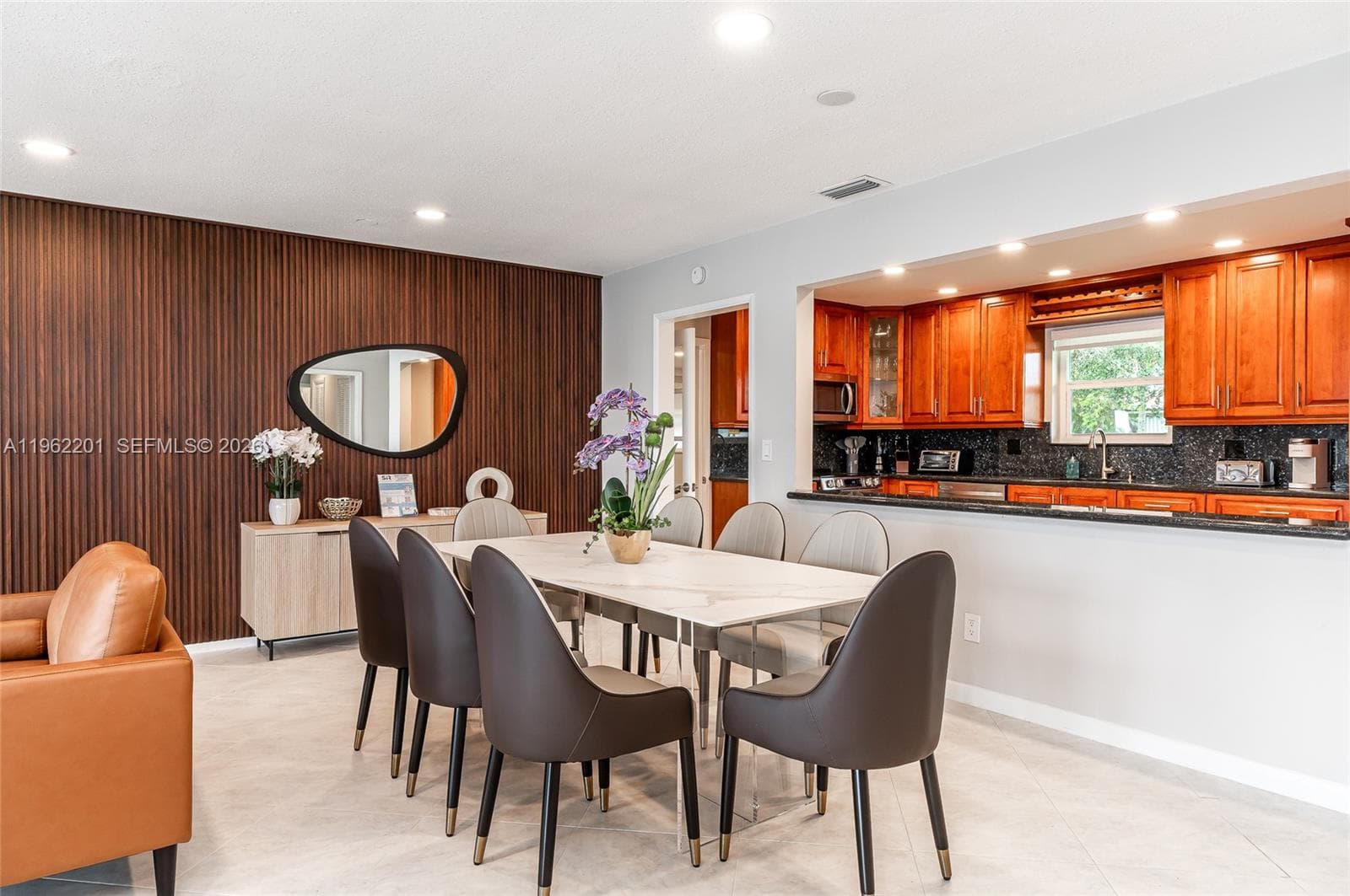 21320 NE 25th Court, Miami FL 33180 — 7