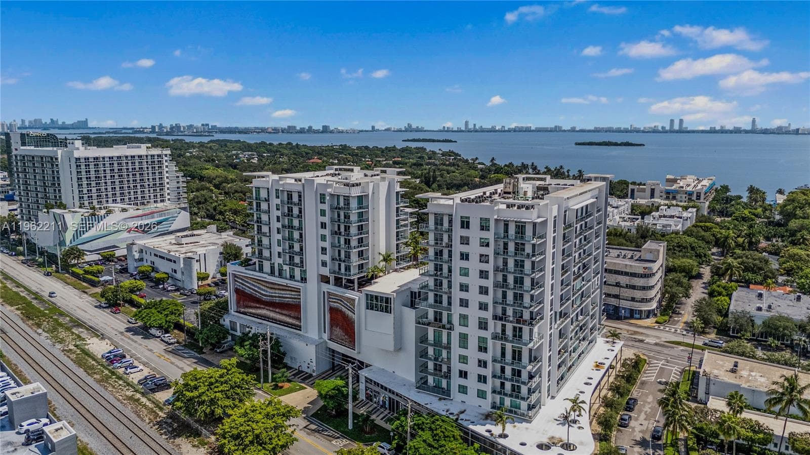 3900 Biscayne Blvd # 904, Miami FL 33137 — 5