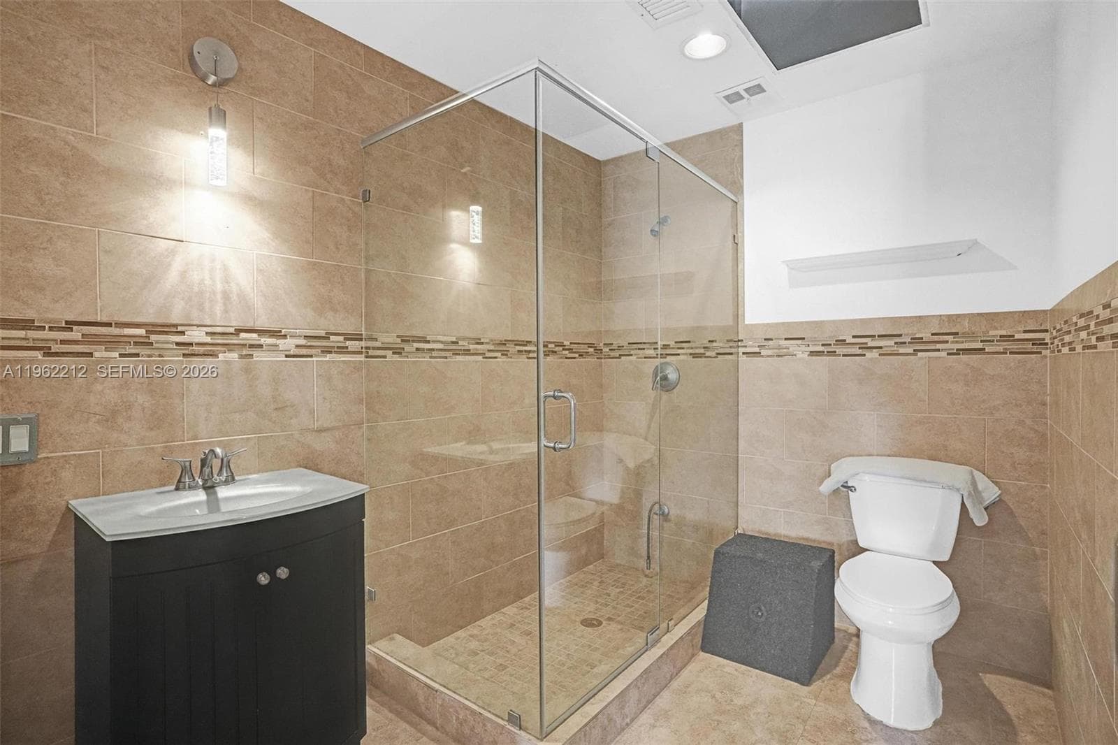 3515 SW 113th Ct, Miami FL 33165 — 18
