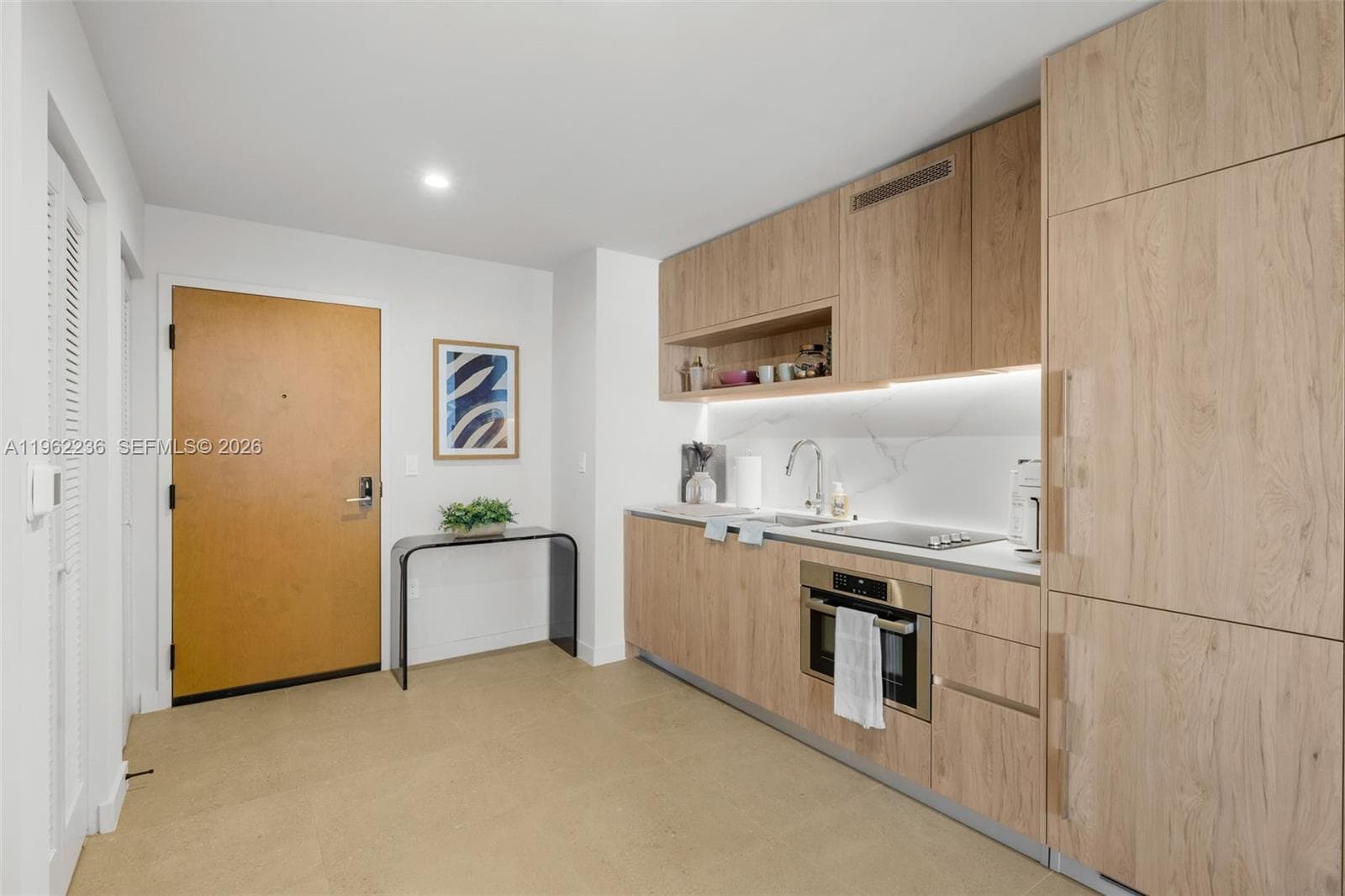 11 NE 6th St # 1611, Miami FL 33132 — 6