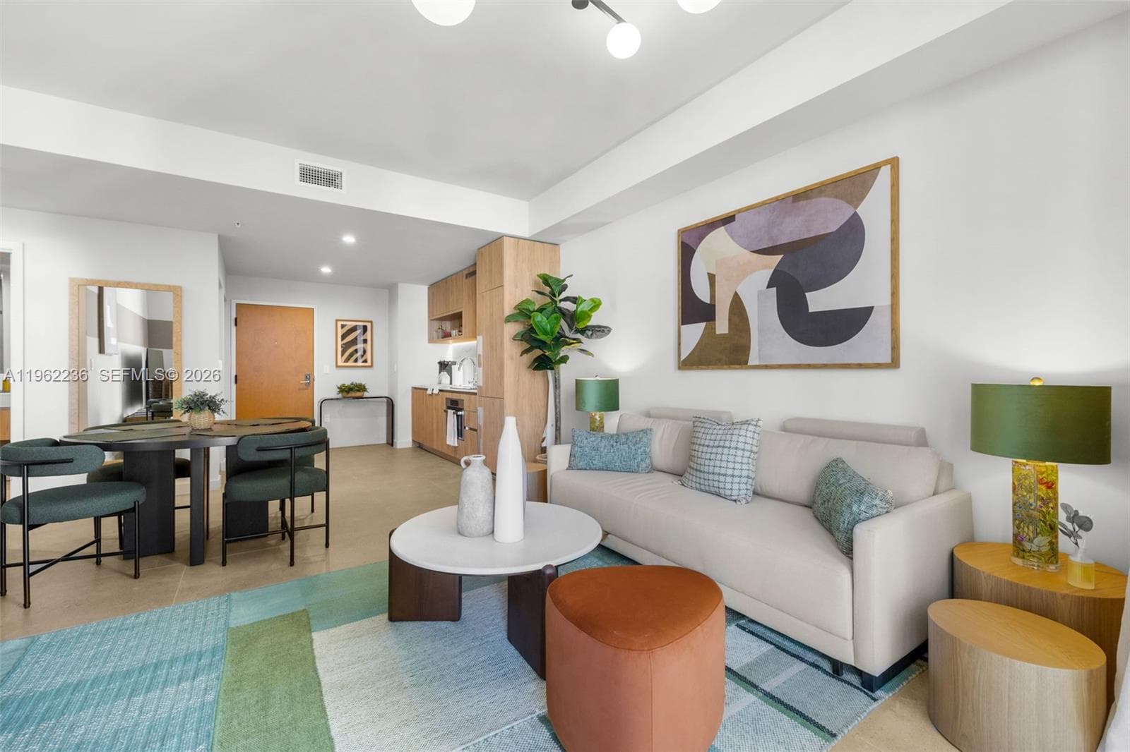 11 NE 6th St # 1611, Miami FL 33132 — 13
