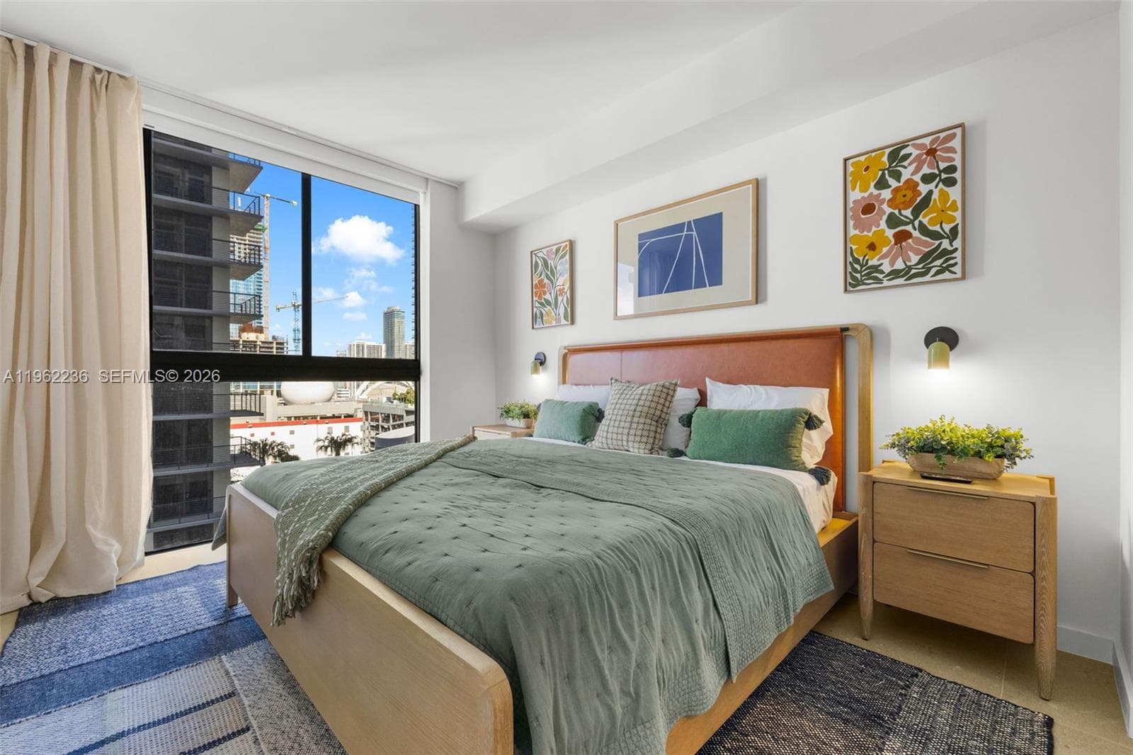 11 NE 6th St # 1611, Miami FL 33132 — 14