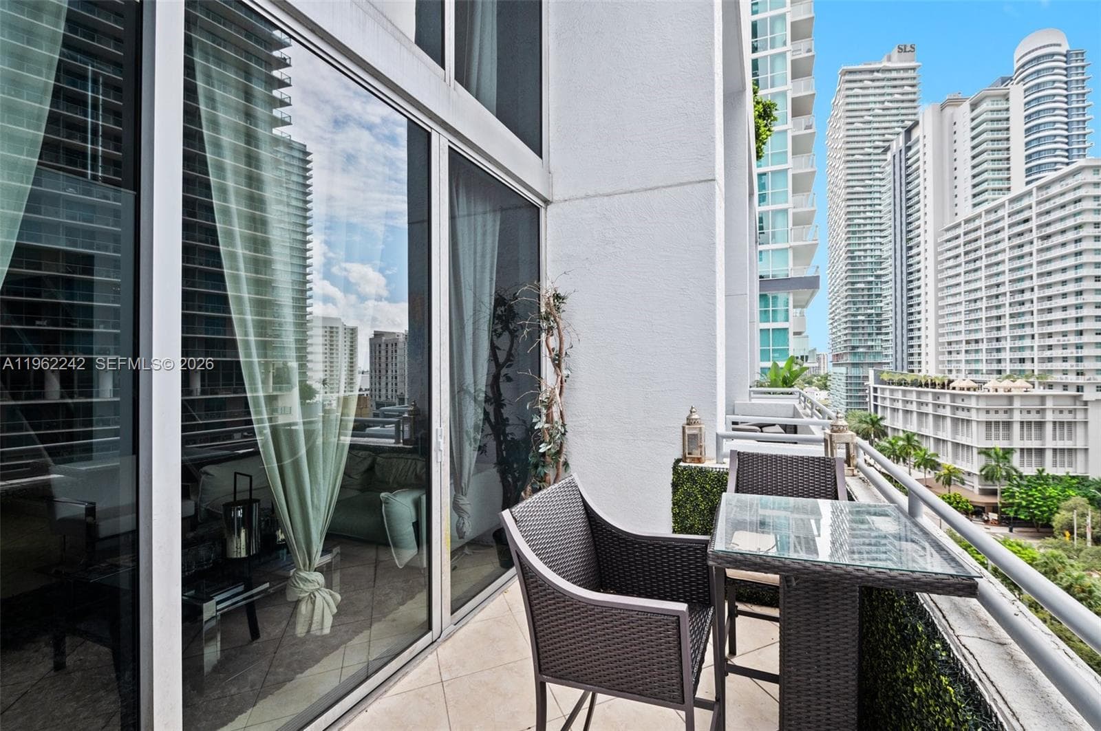 1050 Brickell Ave # 1014, Miami FL 33131 — 12