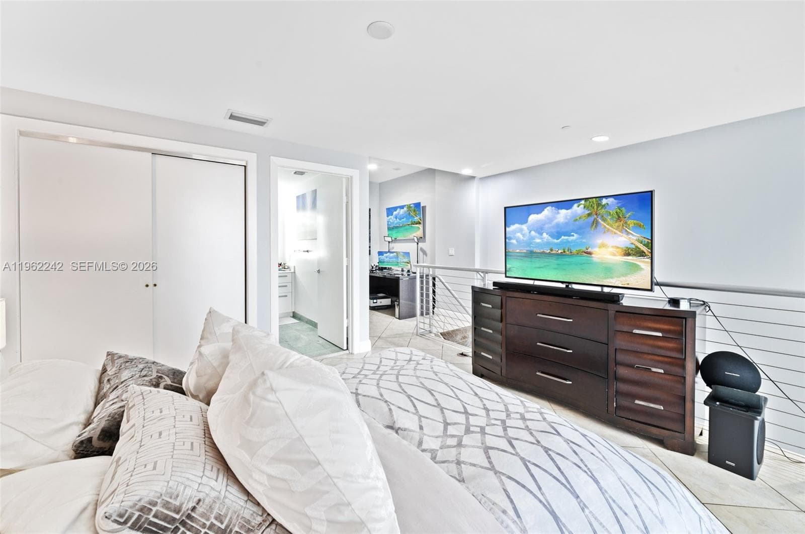 1050 Brickell Ave # 1014, Miami FL 33131 — 24
