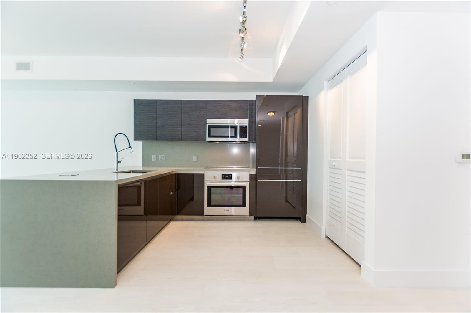 1080 Brickell Ave # 1706, Miami FL 33131 — 6