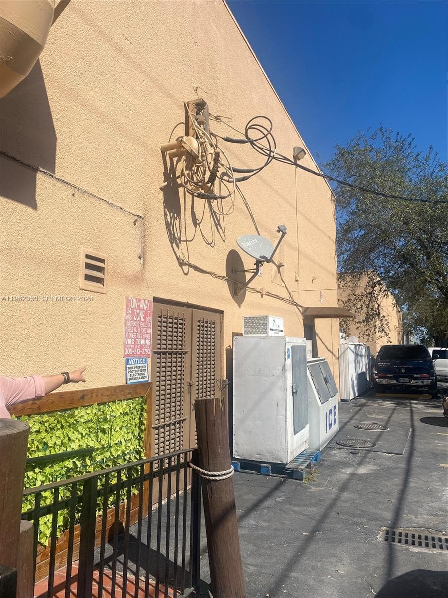 Doral, FL — 3