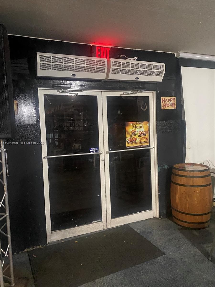Doral, FL — 10