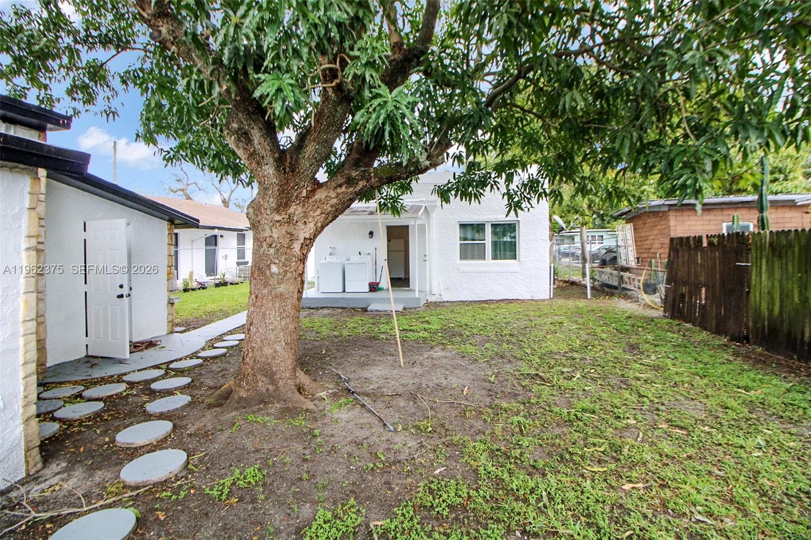 7770 NW 9th Ave, Miami FL 33150 — 19