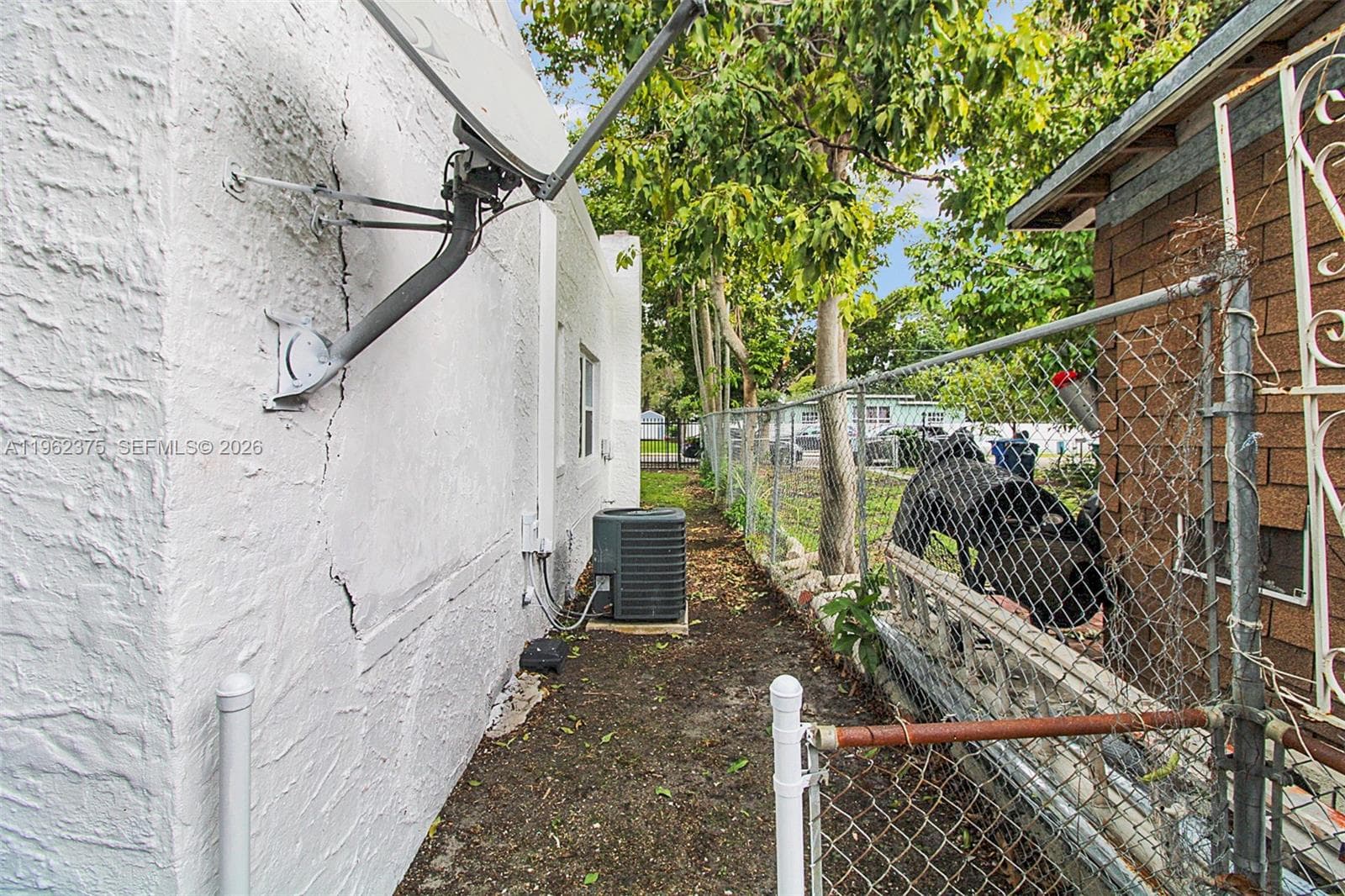 7770 NW 9th Ave, Miami FL 33150 — 29
