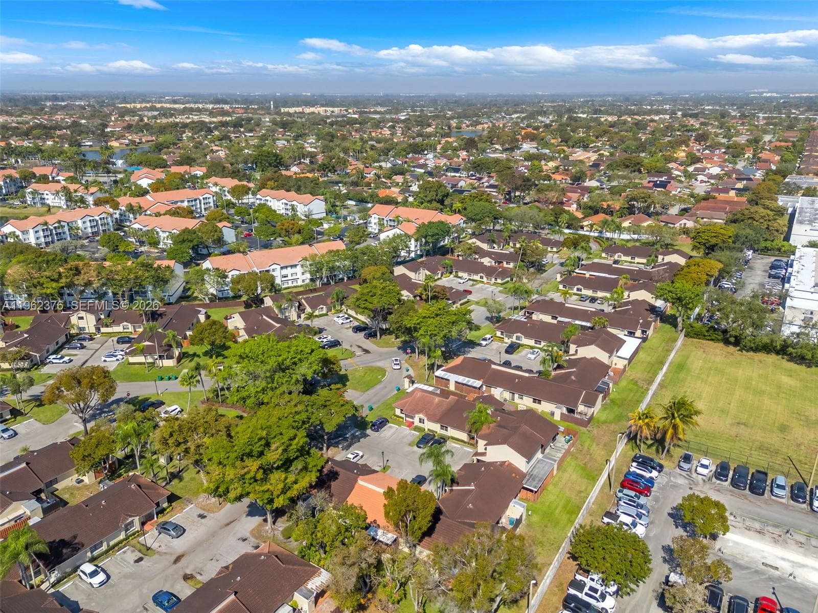 6012 NW 172nd Terr Cir, Hialeah FL 33015 — 16