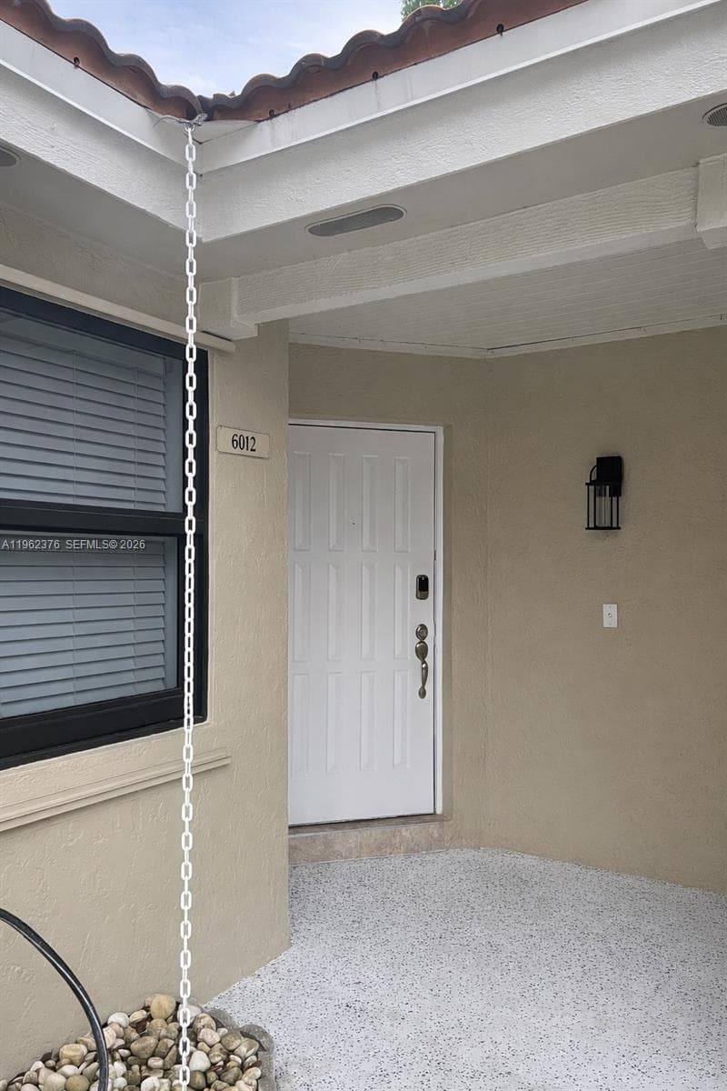6012 NW 172nd Terr Cir, Hialeah FL 33015 — 5