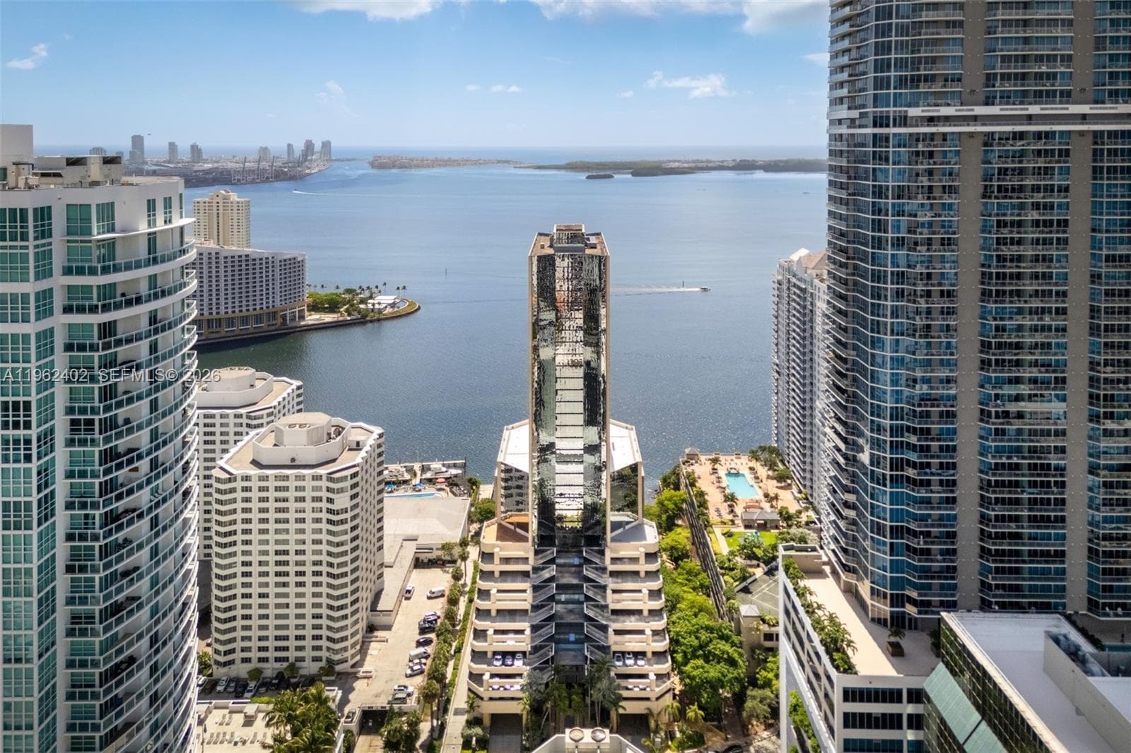 1001 Brickell Bay Dr # 2112, Miami FL 33131 — 18