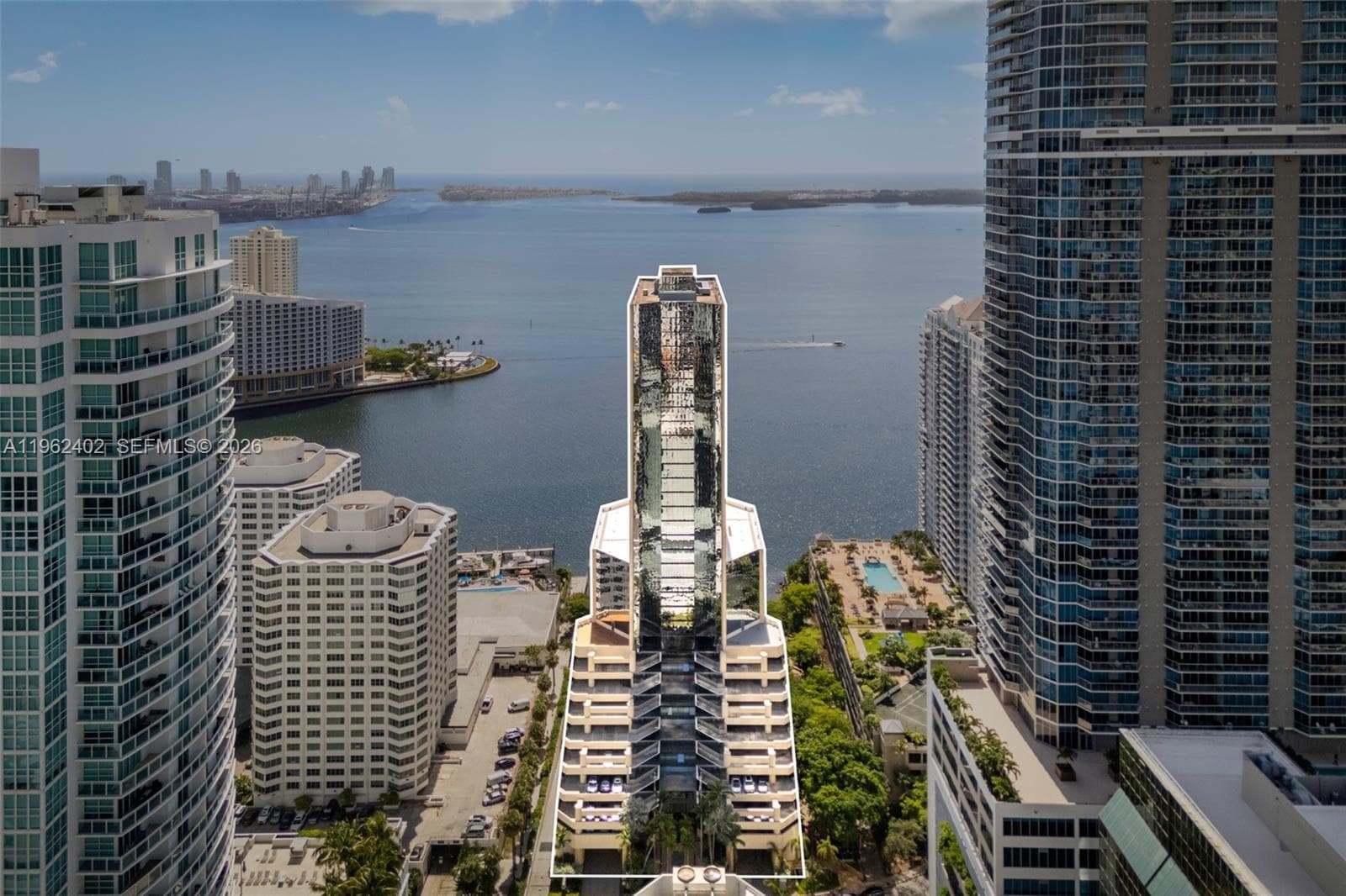 1001 Brickell Bay Dr # 2112, Miami FL 33131 — 19