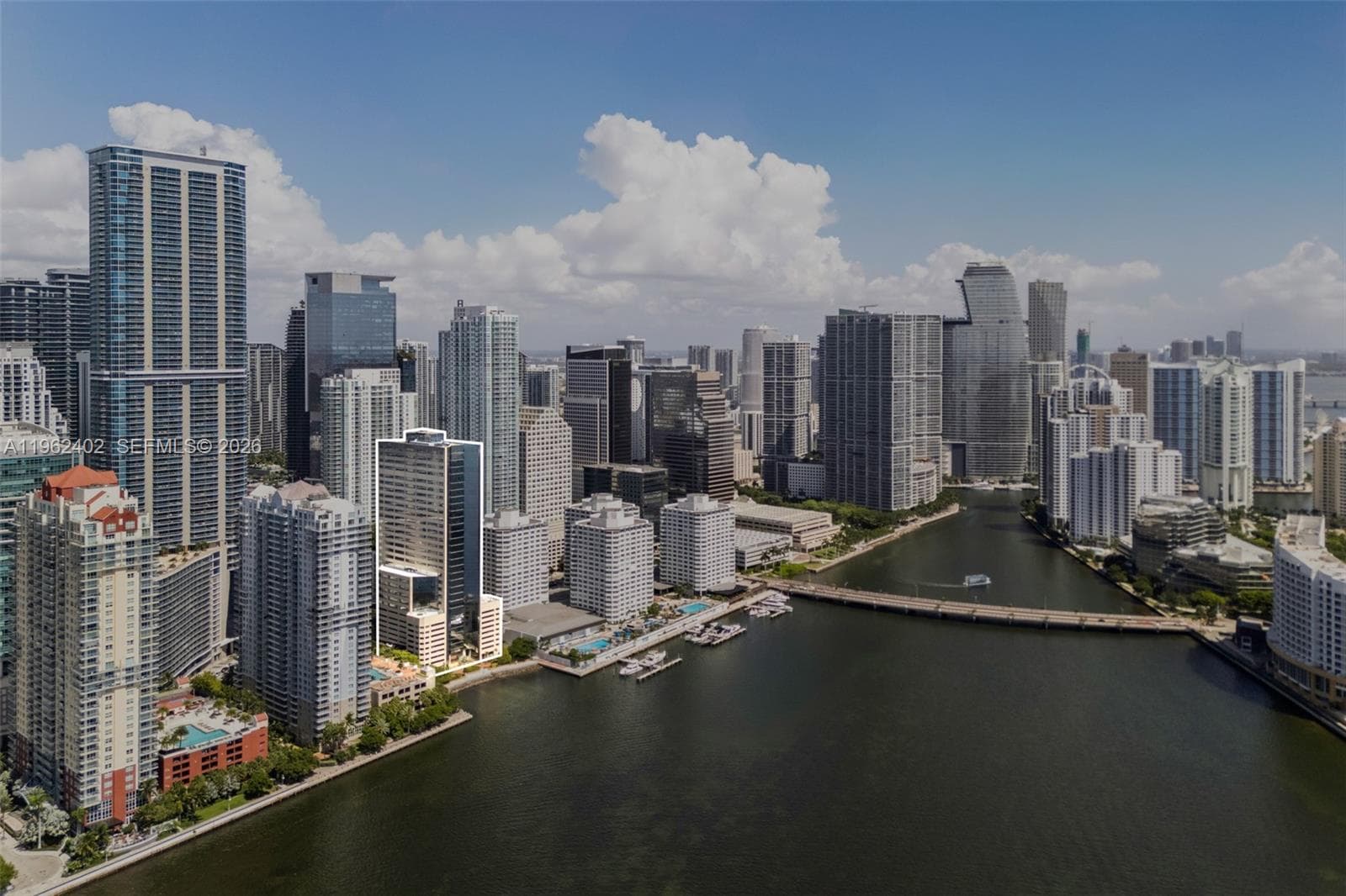 1001 Brickell Bay Dr # 2112, Miami FL 33131 — 25