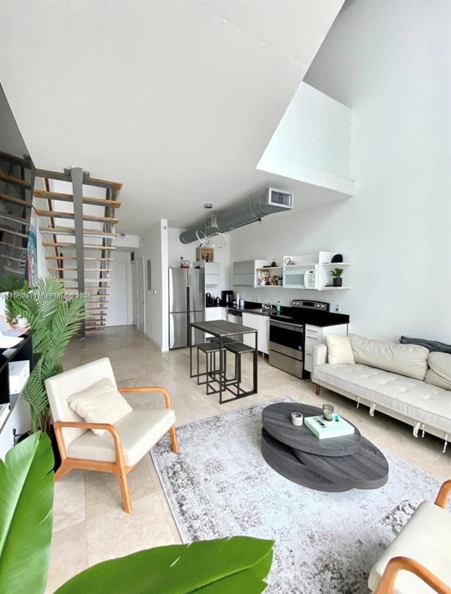690 SW 1st Ct # 1715, Miami FL 33130 — 1