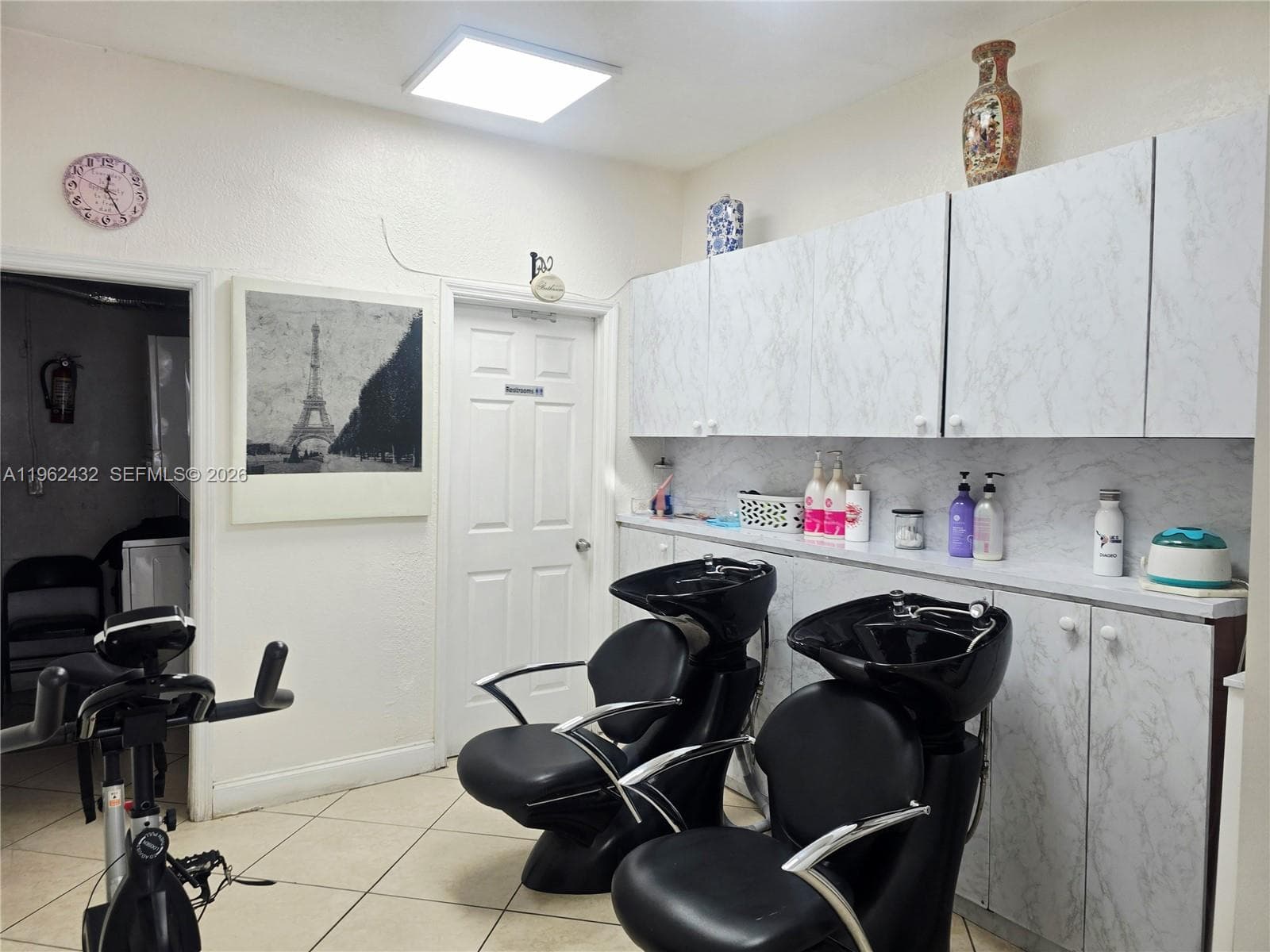 SW Beauty Salon Coral Way, Miami FL 33145 — 6