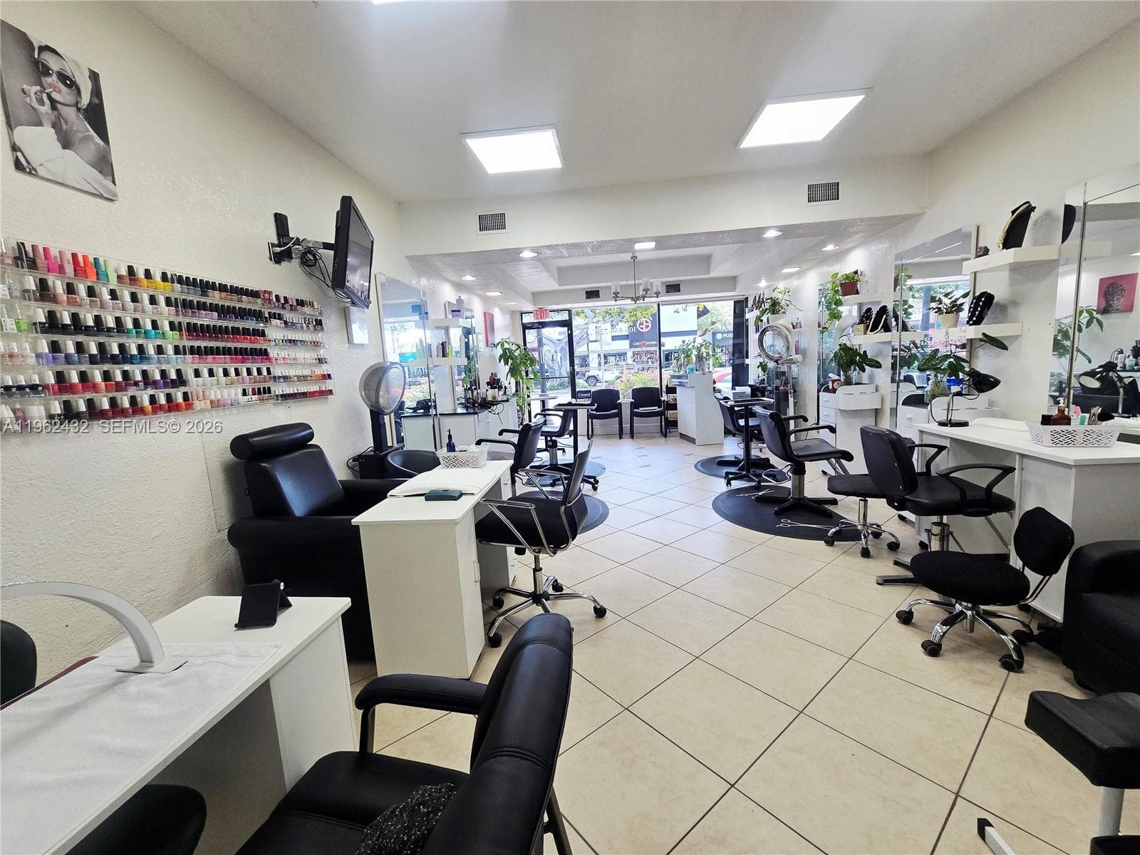 SW Beauty Salon Coral Way, Miami FL 33145 — 9