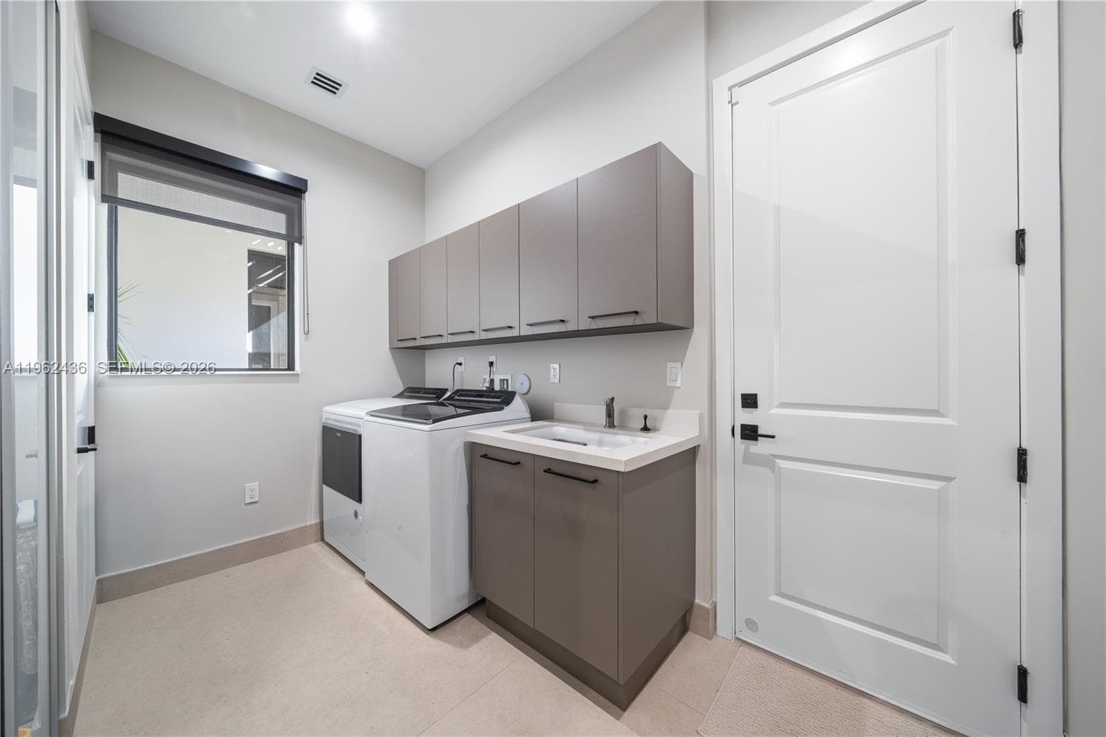 7387 SW 74th Ln, Miami FL 33143 — 42