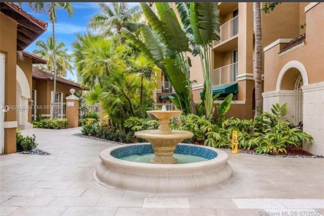 19999 E Country Club Dr # 1501, Aventura FL 33180 — 25