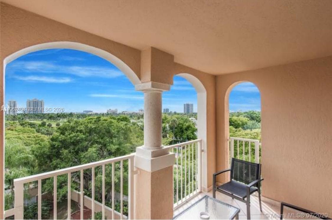 19999 E Country Club Dr # 1501, Aventura FL 33180 — 1