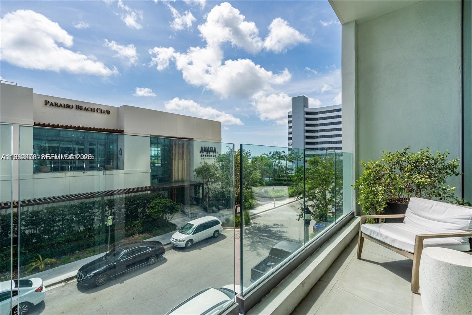650 NE 32nd St, Miami FL 33137 — 33