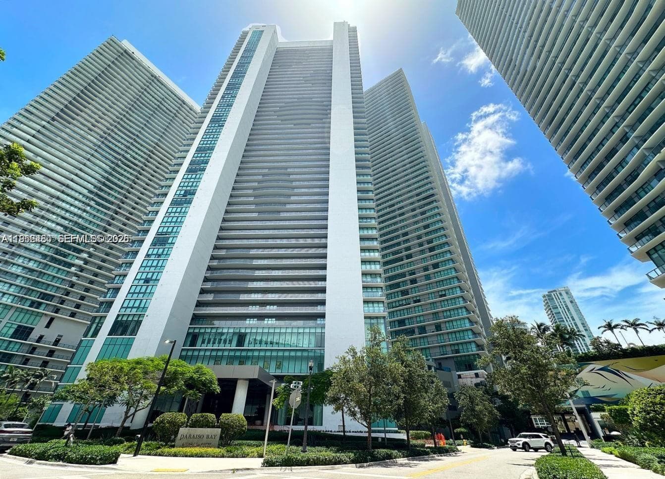 650 NE 32nd St, Miami FL 33137 — 66
